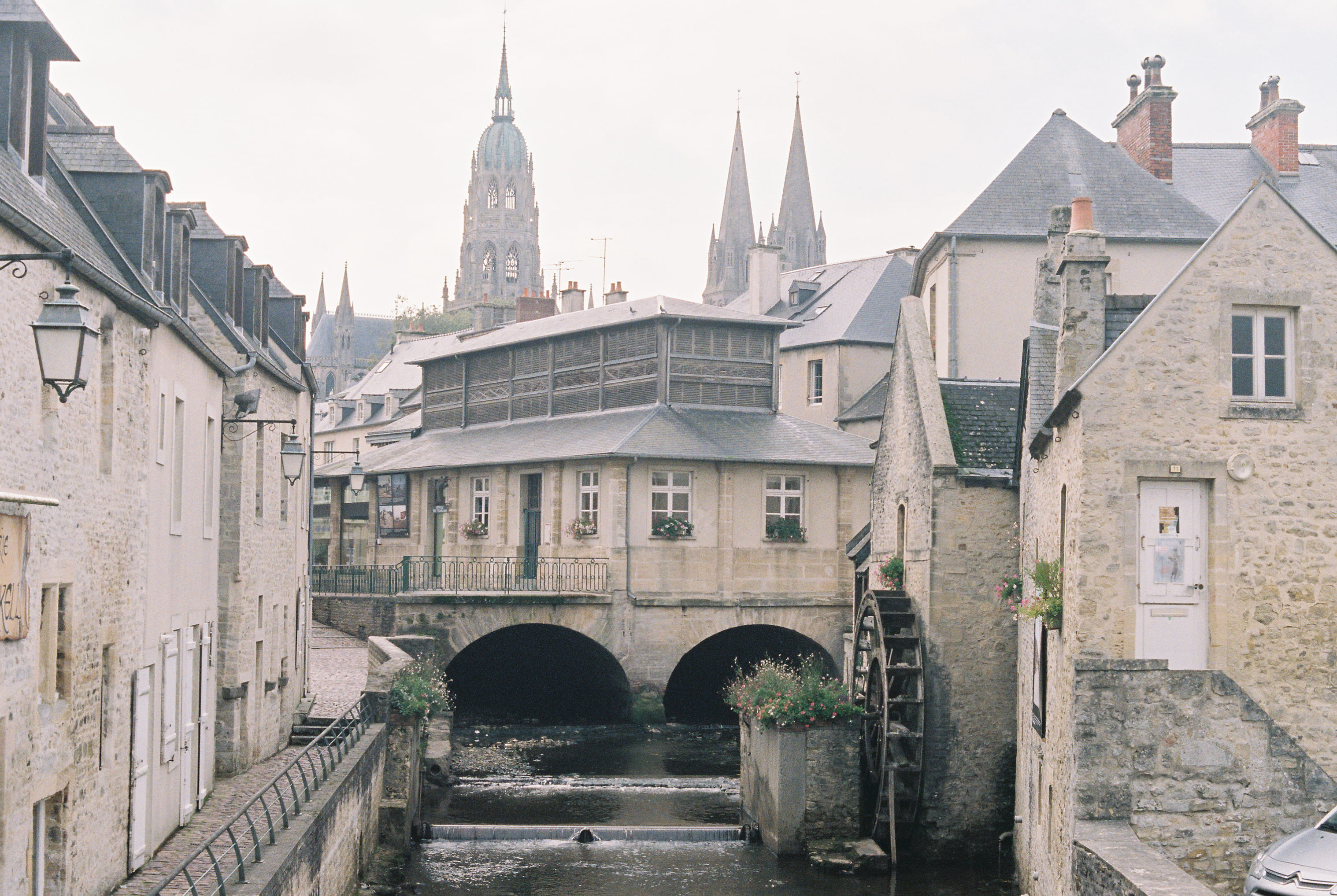 bridge - man made structure, no people, travel destinations, architecture, cobblestone, religion, built structure, cathedral, arch, day, history, building exterior, HD Wallpaper
