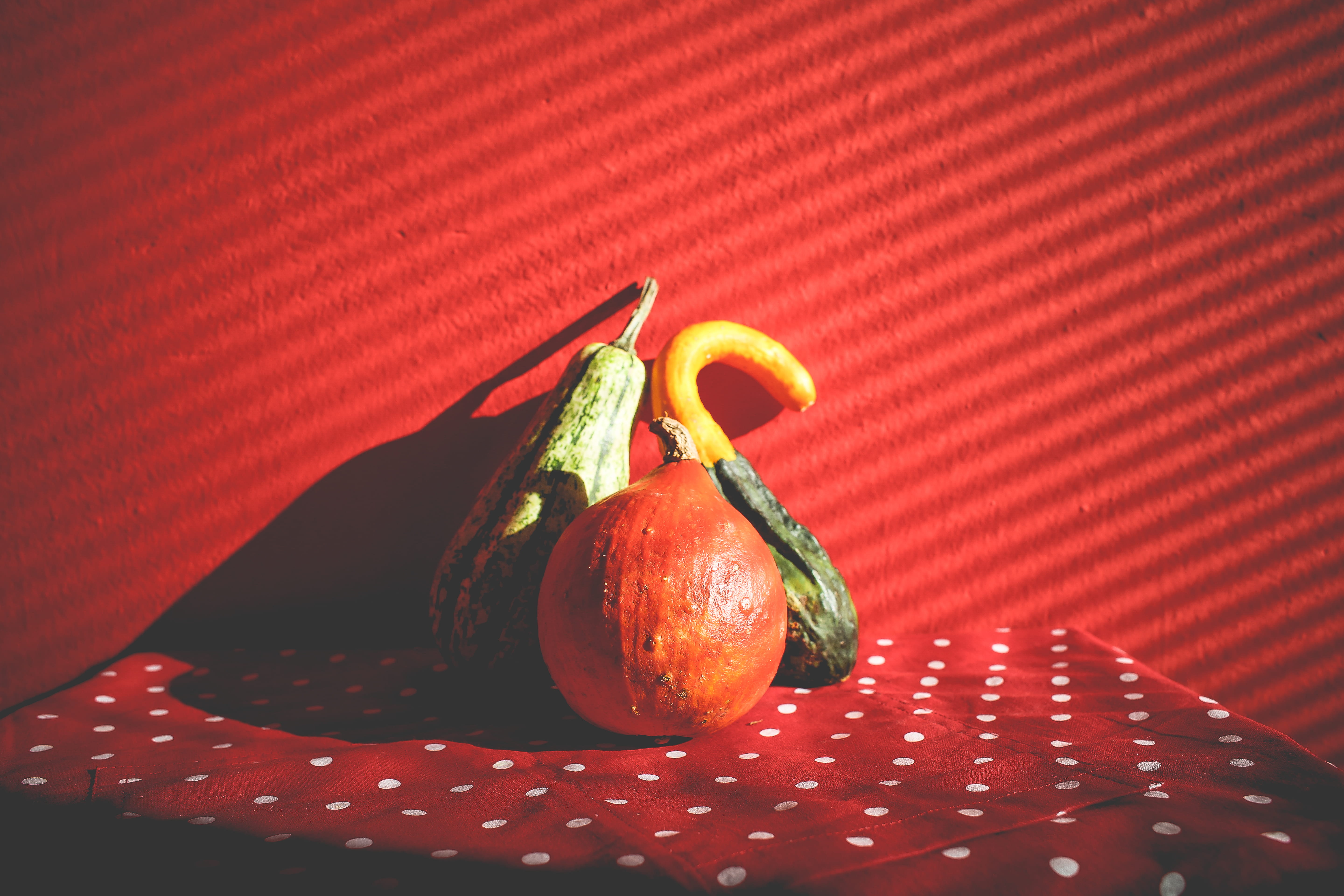 food, no people, still life, healthy eating, apple - fruit, indoors, halloween, ripe, nature, food and drink, freshness, 5K, wellbeing, close-up, citrus fruit, HD Wallpaper