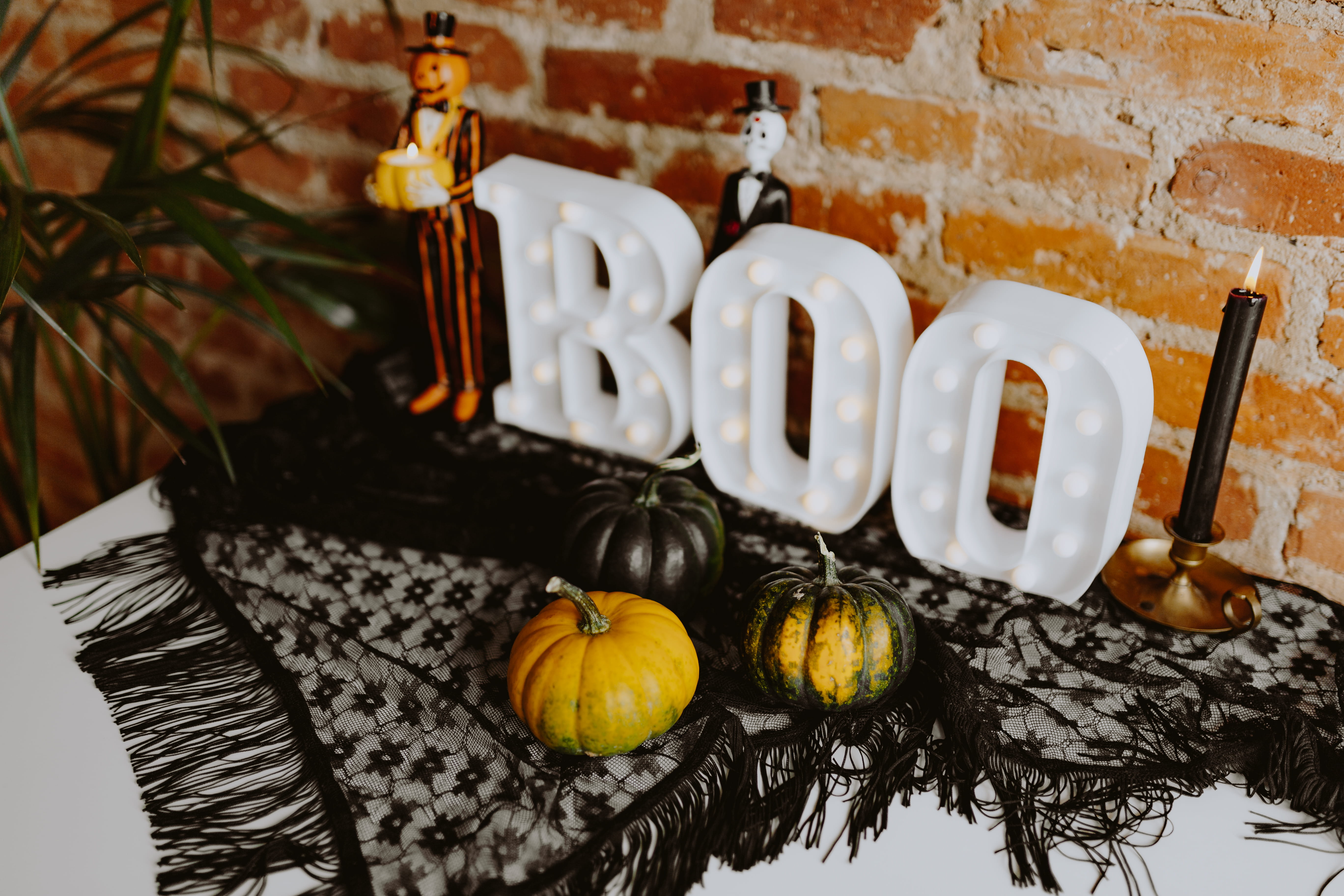 table, autumn, healthy eating, food, still life, boo, food and drink, indoors, choice, christmas ornament, halloween, decoration, fruit, freshness, pumpkin, HD Wallpaper