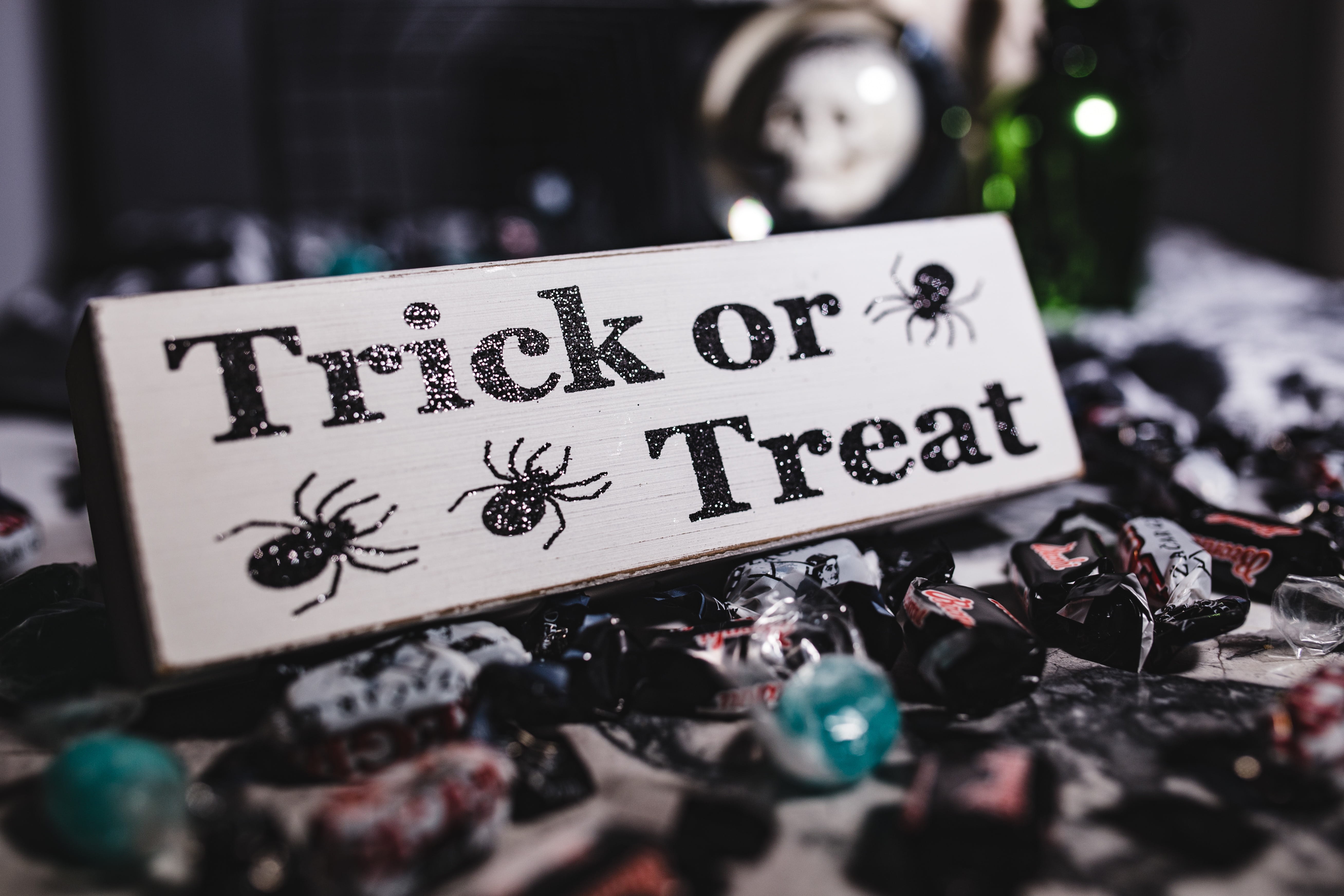 decorations, outdoors, halloween, still life, handwriting, moody, sign, art and craft, emotion, autumn, non-western script, decor, 5K, boo, fall, text, HD Wallpaper