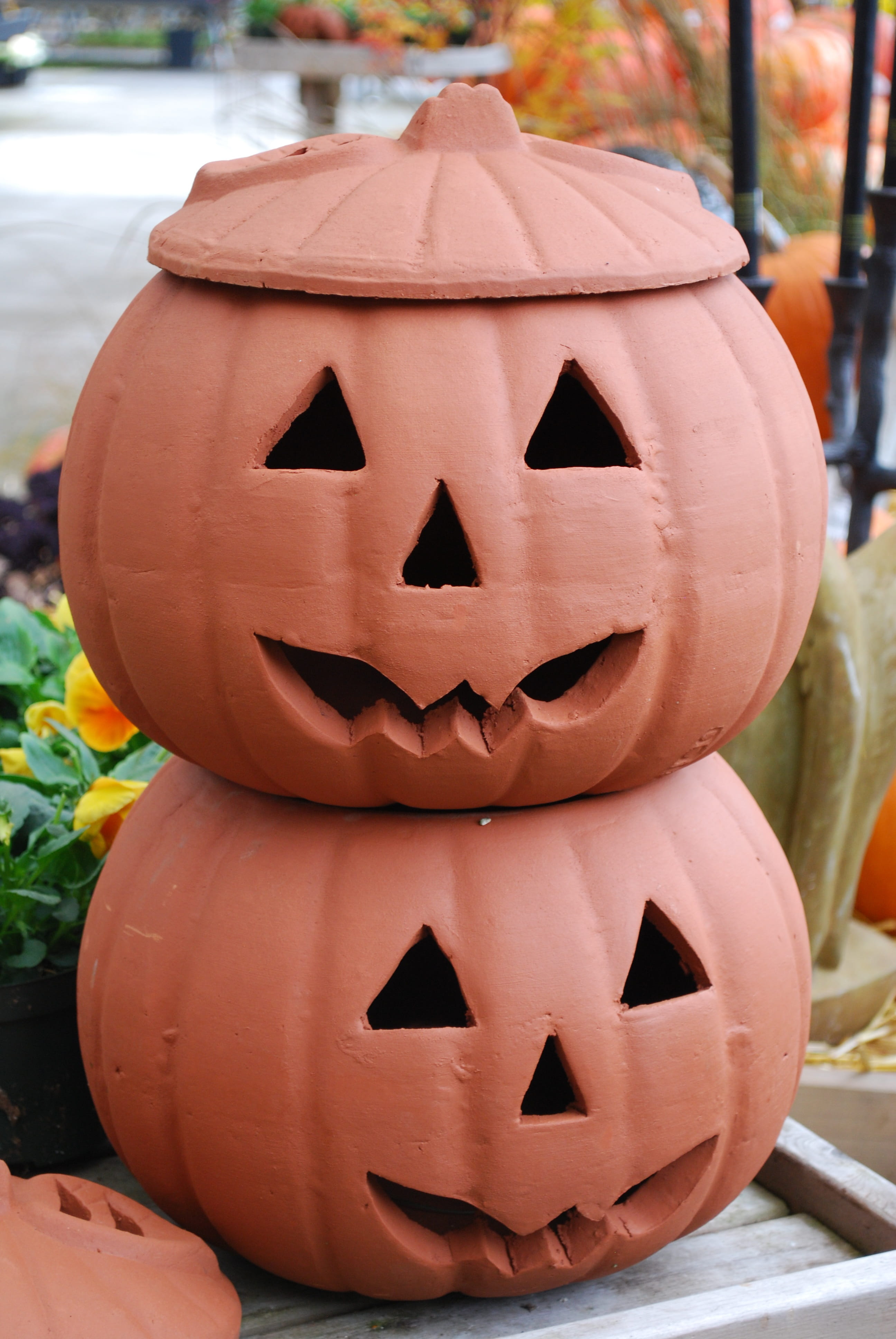 jar, representation, 4K, cultures, decoration, art and craft, anthropomorphic face, close-up, Jack-O-Lanterns, jack o lantern, food and drink, craft, celebration, Phone HD Wallpaper