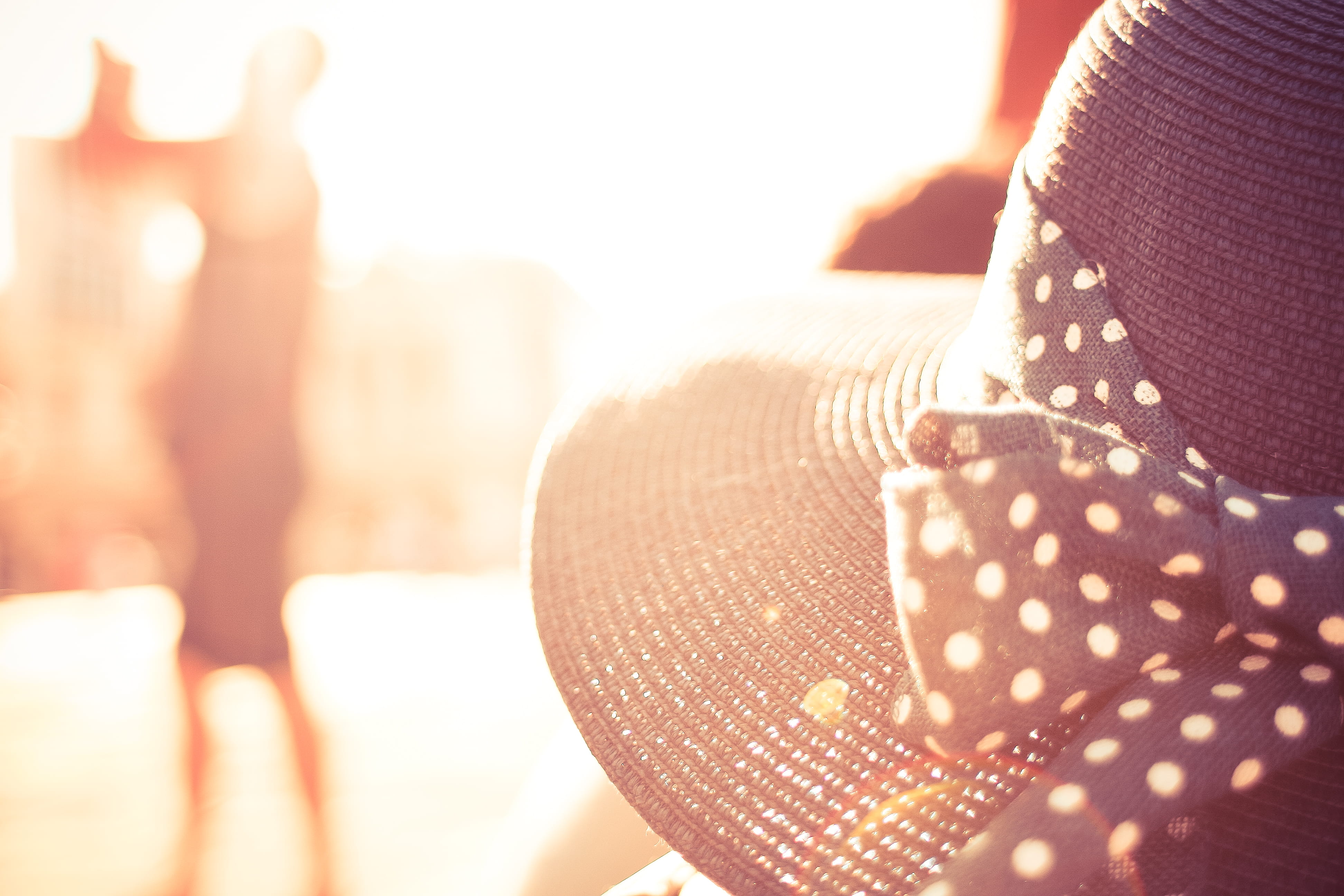 close-up, body part, sun, people, human body part, another, city, urban Scene, clothing, 4K, one woman only, one person, pattern, city Life, focus on foreground, HD Wallpaper