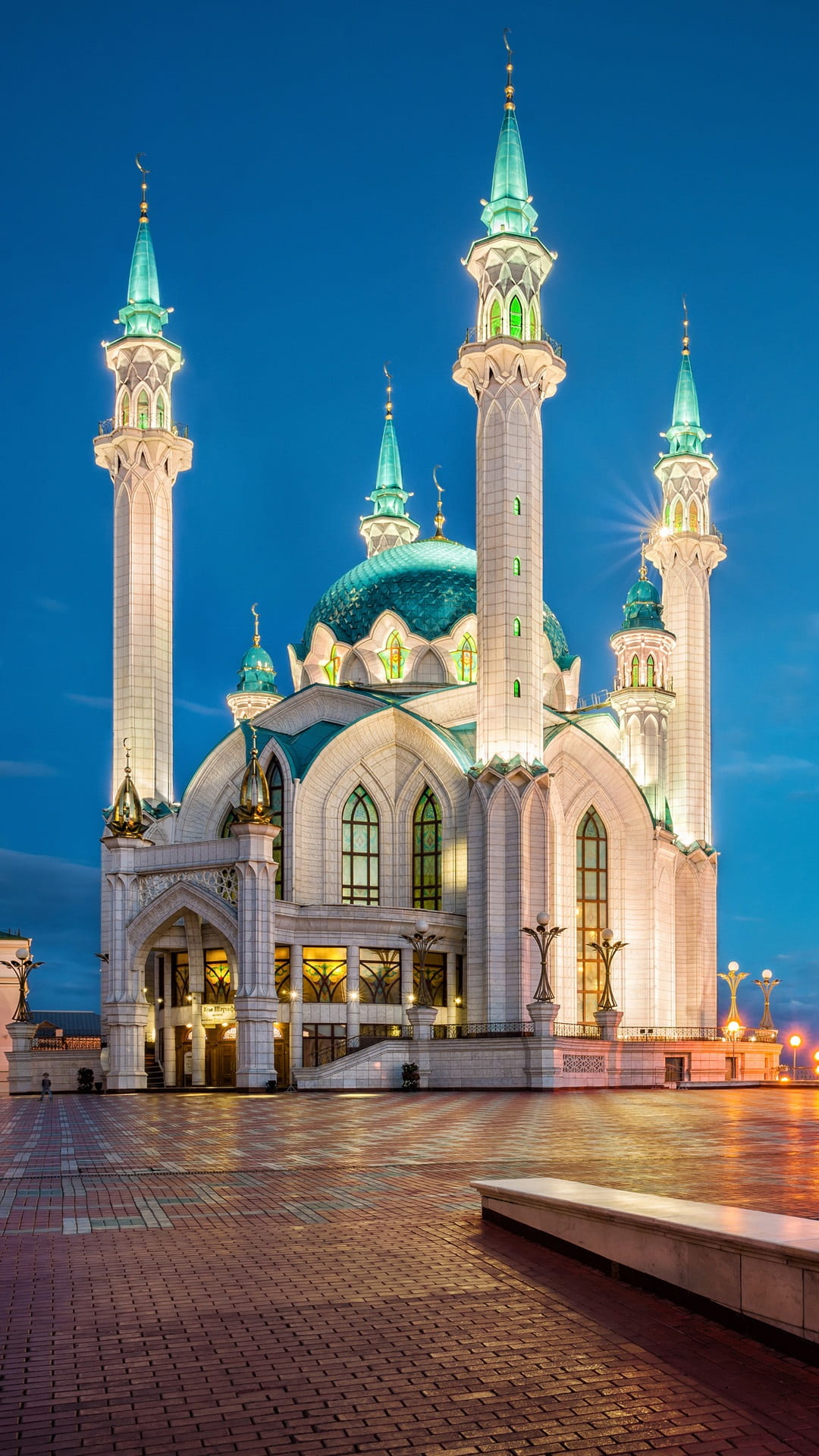 evening, ornate, travel, illuminated, 1080P, spirituality, the kremlin, building, belief, tower, clock, architecture, outdoors, russia, the past, no people, Phone HD Wallpaper