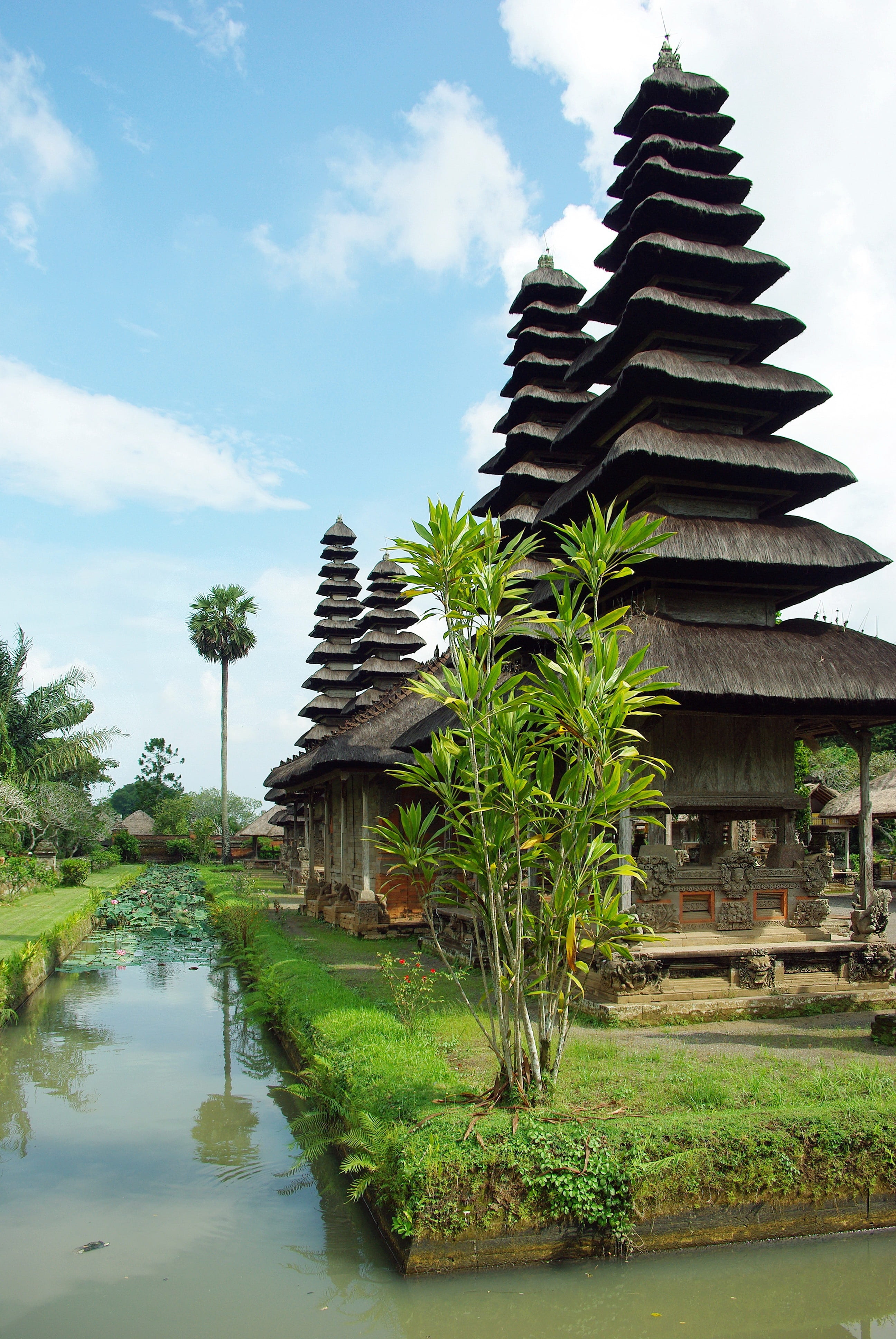 sanctuary, mengwi, building, architecture, 4K, pura taman ayung, tranquil scene, built structure, sky, bali, nature, building exterior, plant, growth, Phone HD Wallpaper