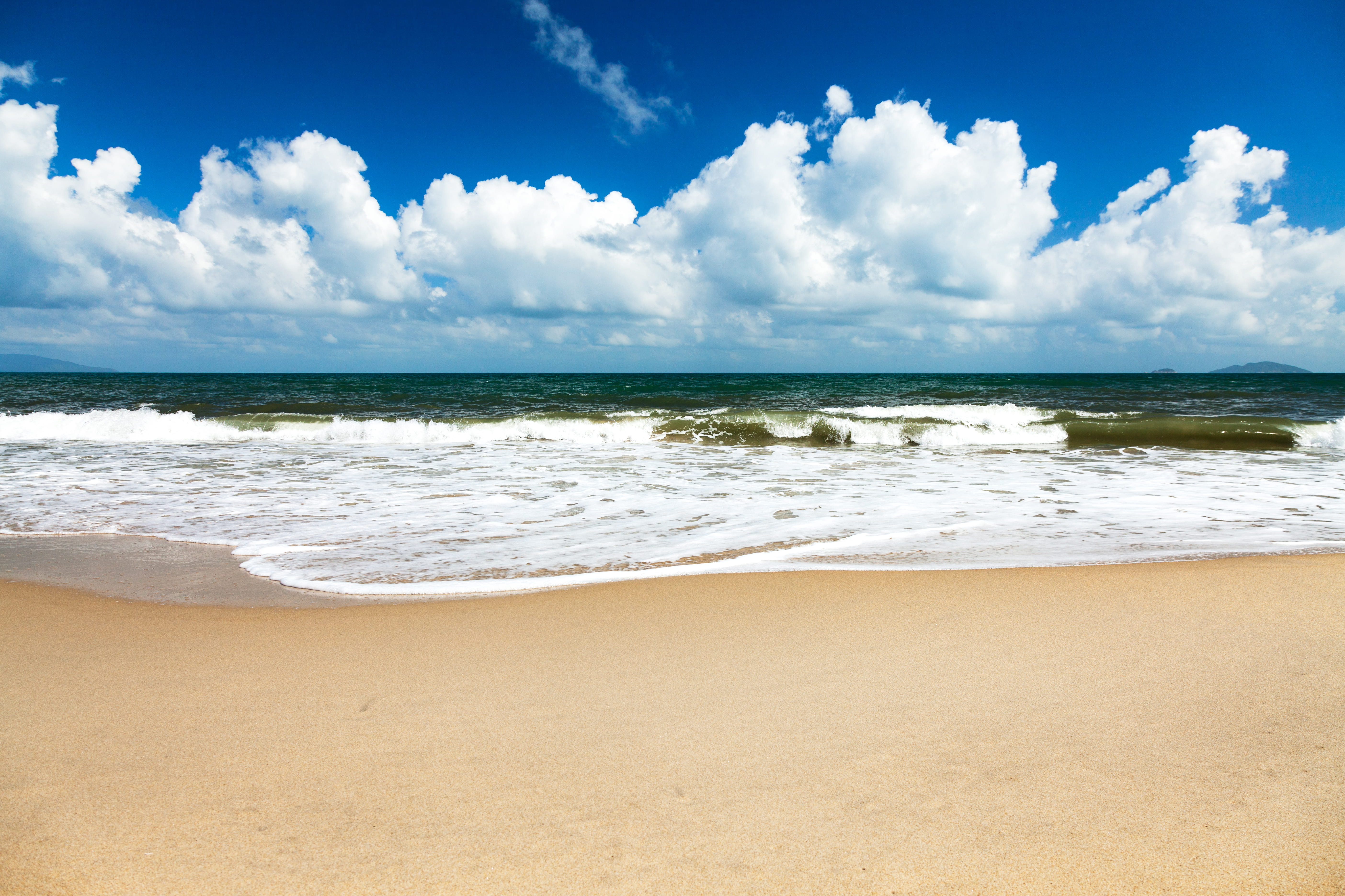 shoreline, beauty in nature, hoi an, coast, nature, tranquility, landscape, 5K, beach, cloud - sky, surfing, sport, ocean, blue sky, outdoors, horizon over water, HD Wallpaper