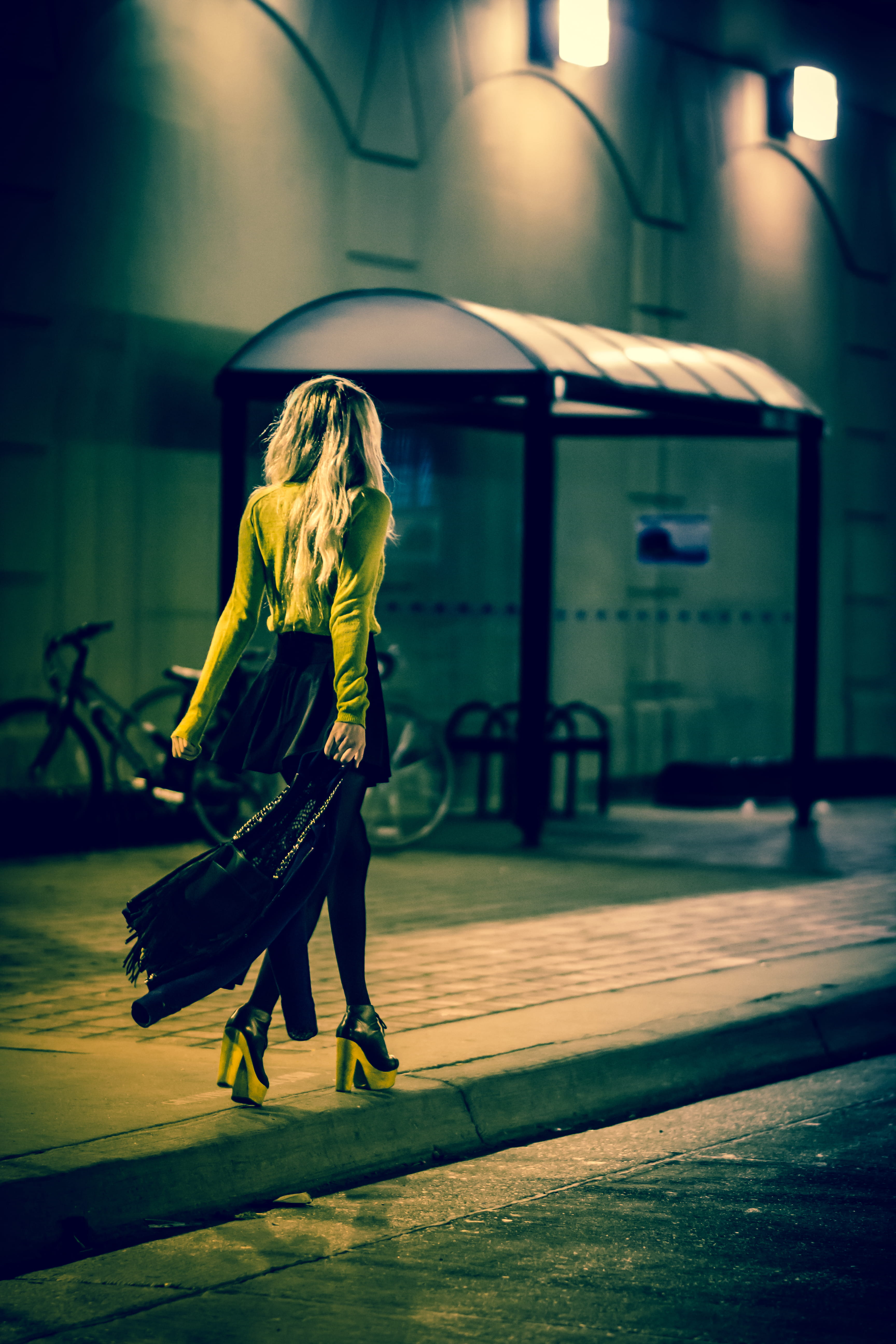 one person, grand rapids, yellow, architecture, purse, gradient, shadow, fashion, late nite, night, late nite stroll, 5K, casual clothing, hairstyle, young adult, Phone HD Wallpaper