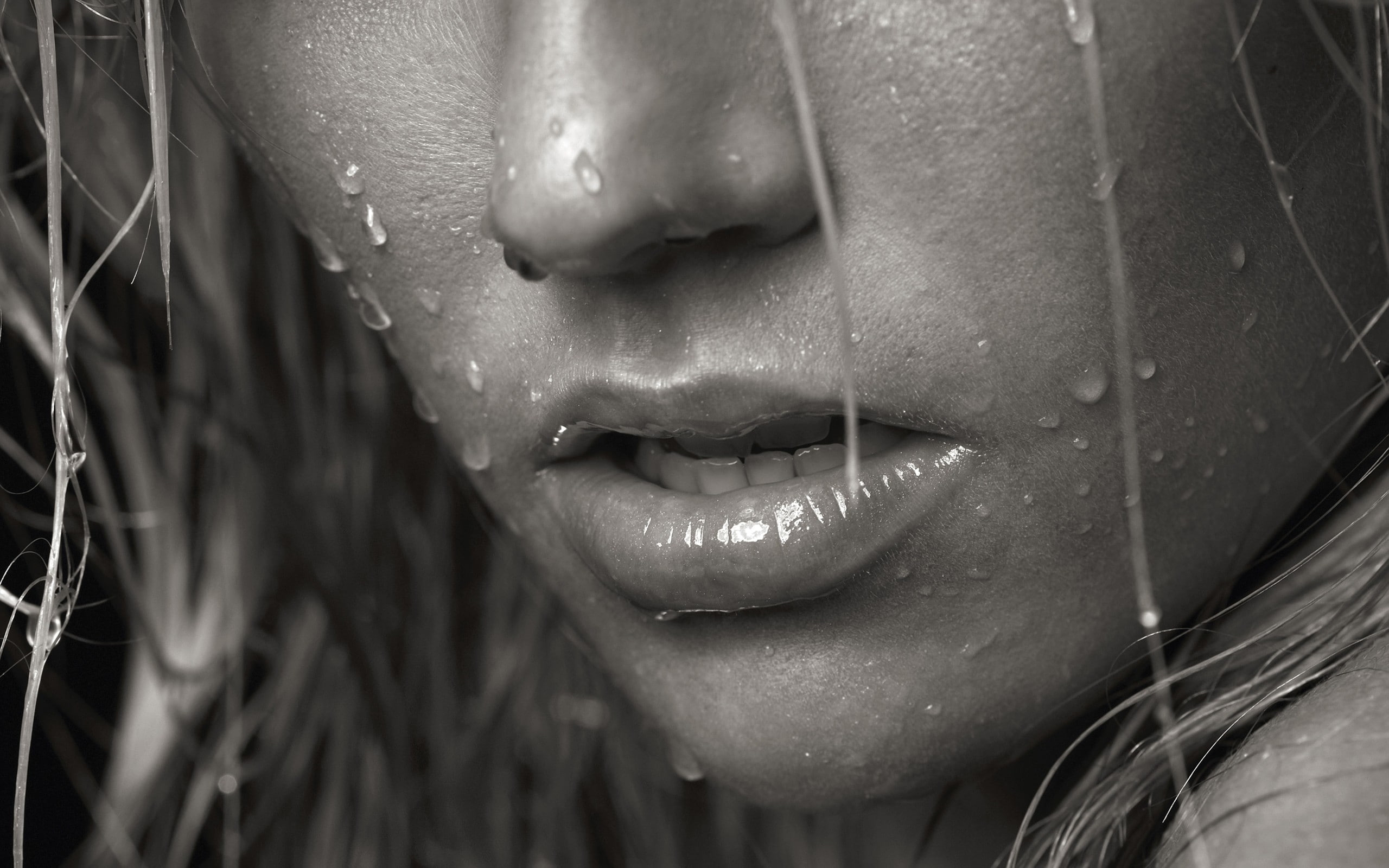 2K, rain, mouths, monochrome, lips, Juliane Raschke, face, closeup, wet body, wet, open mouth, women, wet hair, water drops, HD Wallpaper