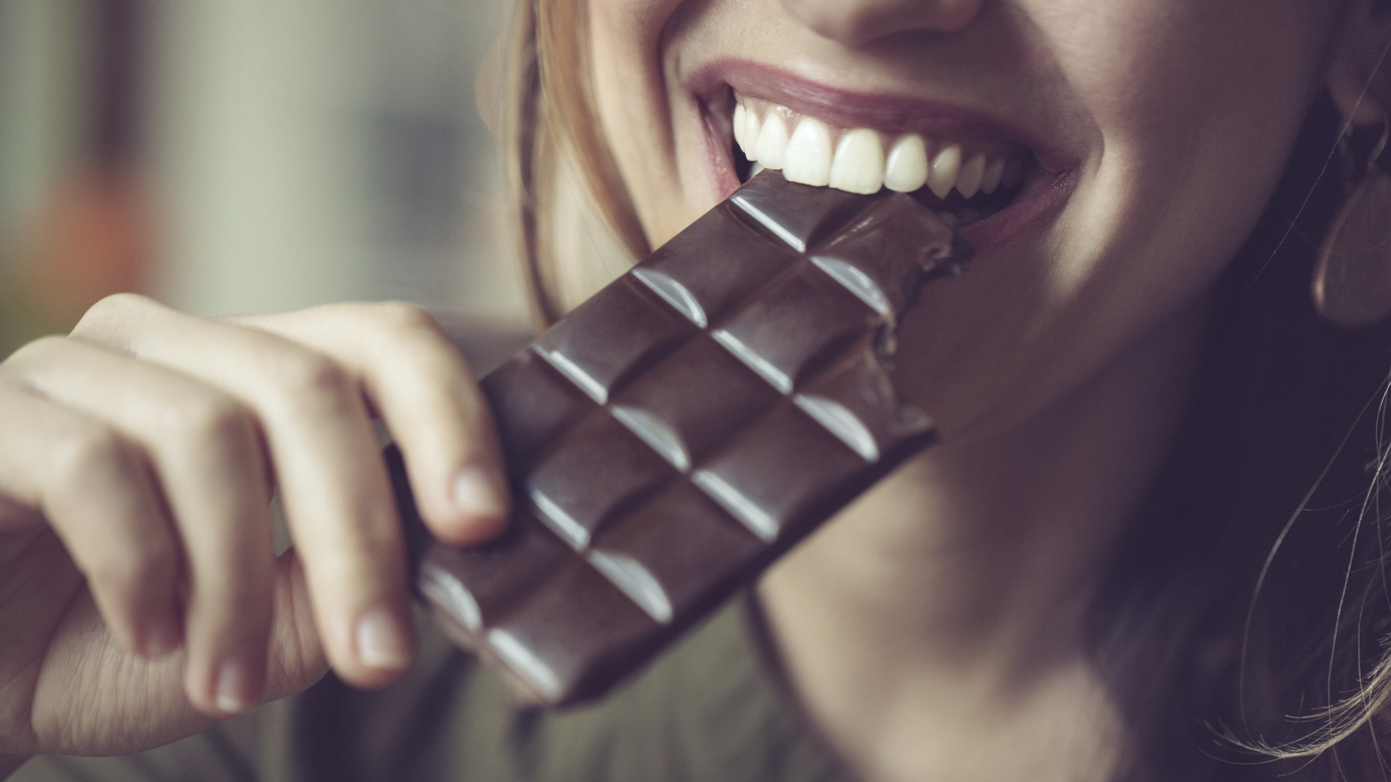 human lips, model, food and drink, face, holding, long hair, human body part, smiling, women, human teeth, body part, depth of field, sweet food, adult, HD Wallpaper