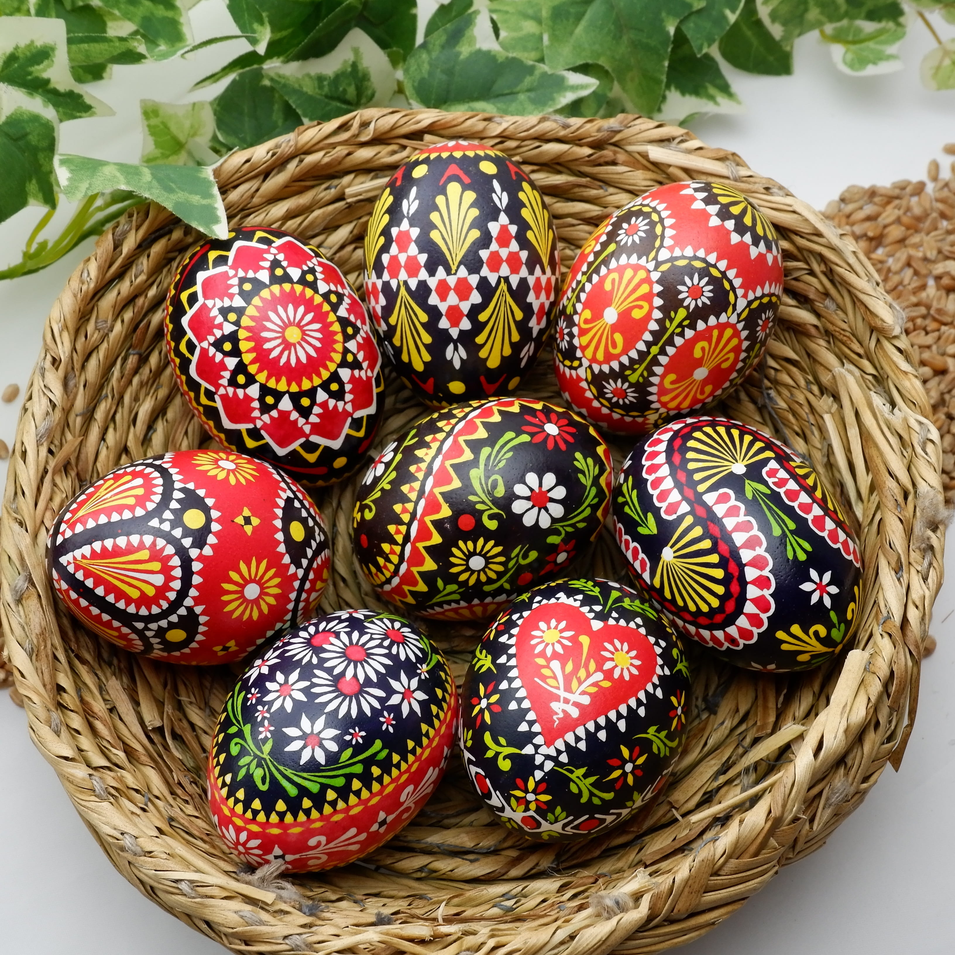 photo, indoors, food and drink, 2K, eggs, decoration, easter decor, colorful easter eggs, nest, close-up, still life, art and craft, customs, wax technique, Phone HD Wallpaper
