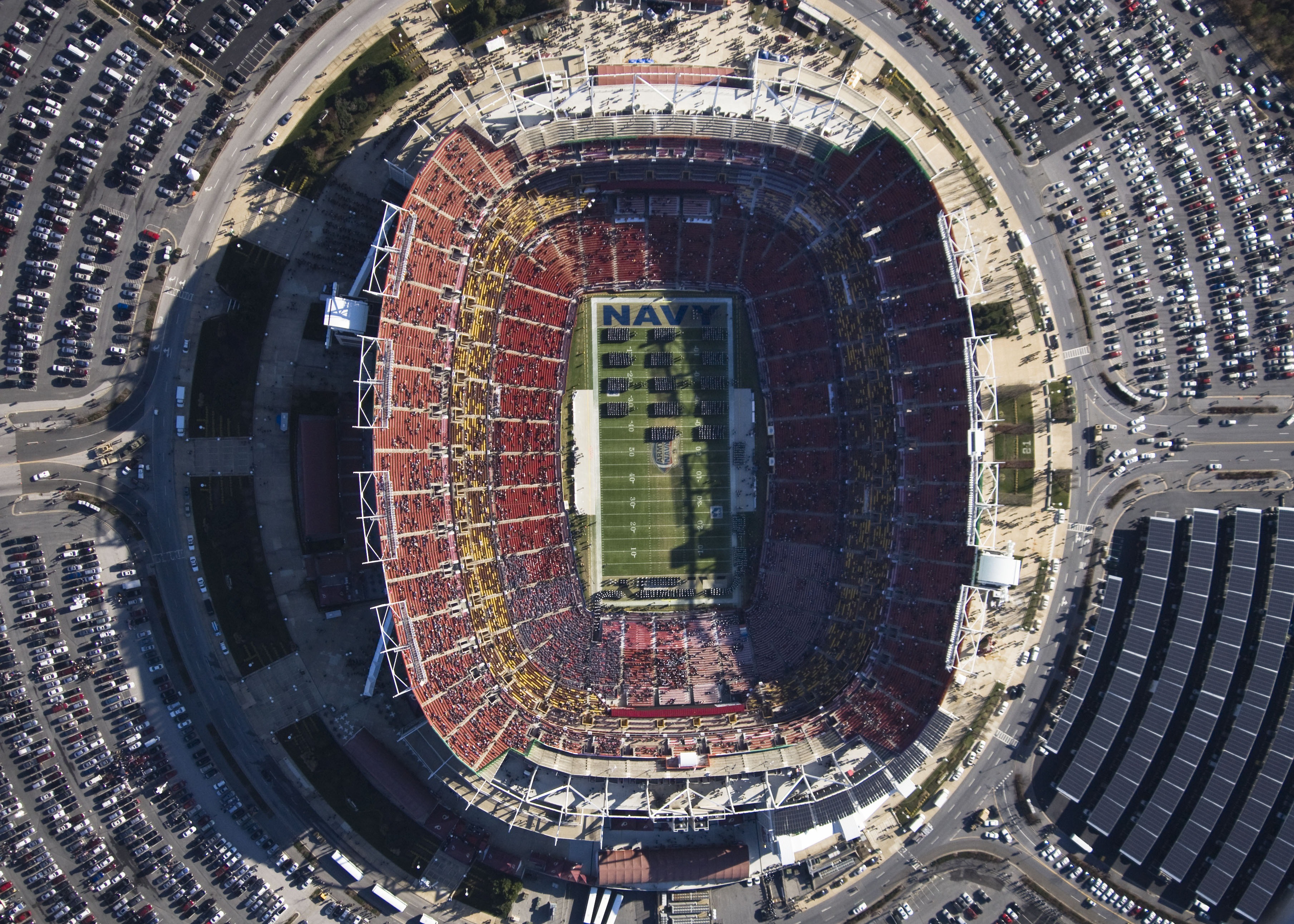 circle, 2K, urban Skyline, building Exterior, stadium, high angle view, teams, residential district, building, nfl, no people, pattern, architecture, built Structure, HD Wallpaper