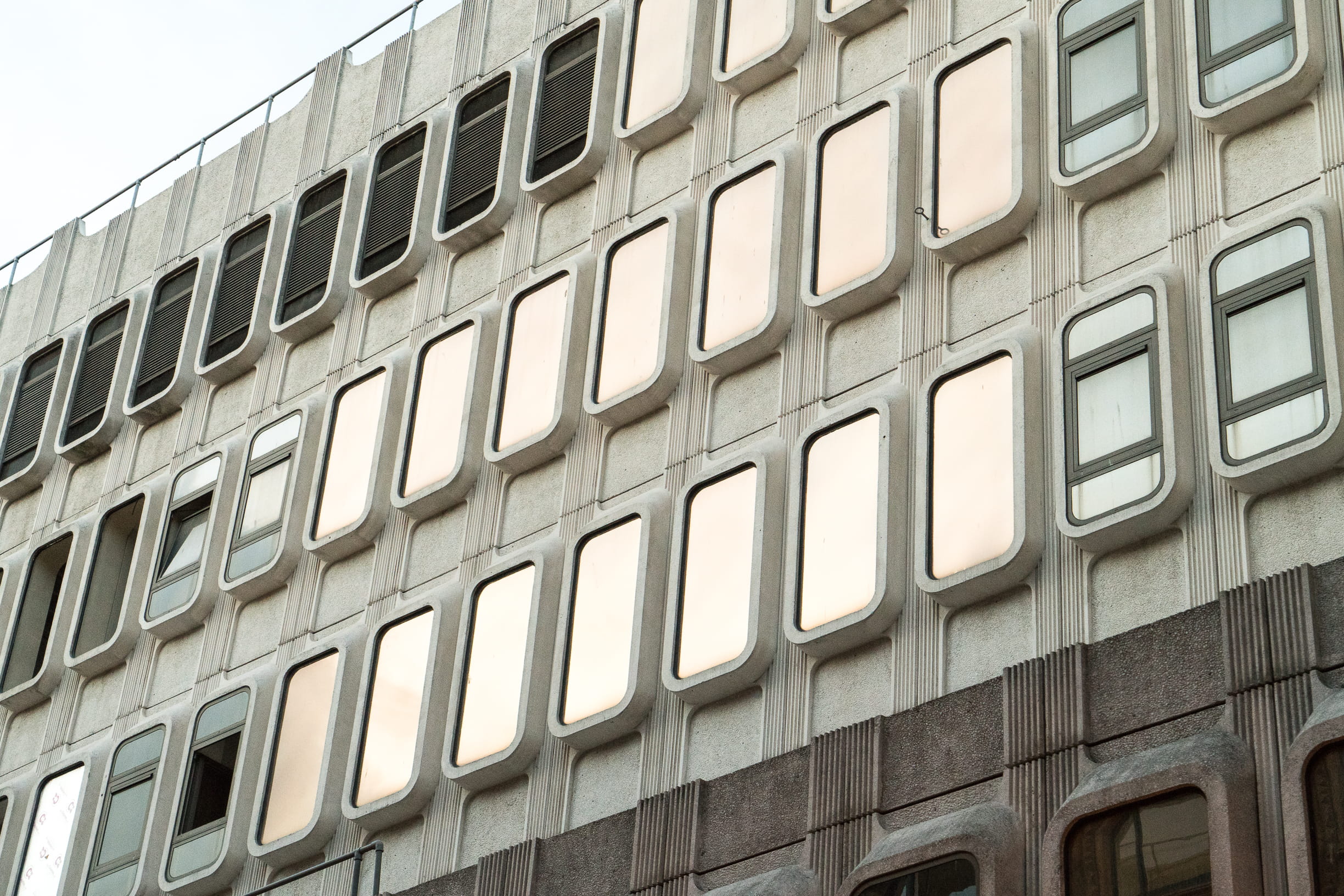 backgrounds, water street liverpool, pattern, sky, side by side, glass, window, wall - building feature, low angle view, illuminated, nature, modernist, HD Wallpaper