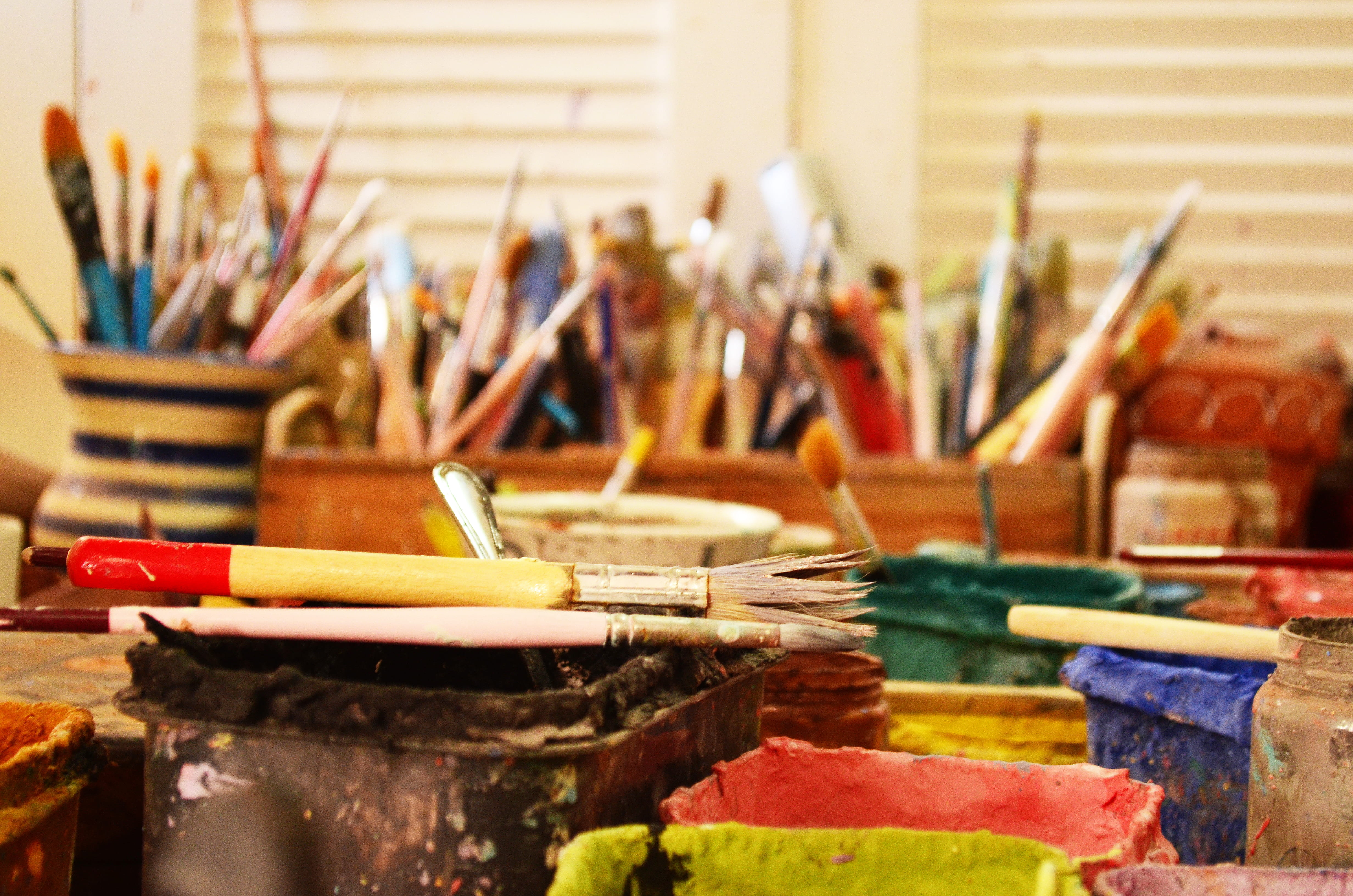 art, 4K, palette, variation, paint, atelier, art and craft equipment, artist, creativity, brush, easel, art and craft, large group of objects, indoors, HD Wallpaper