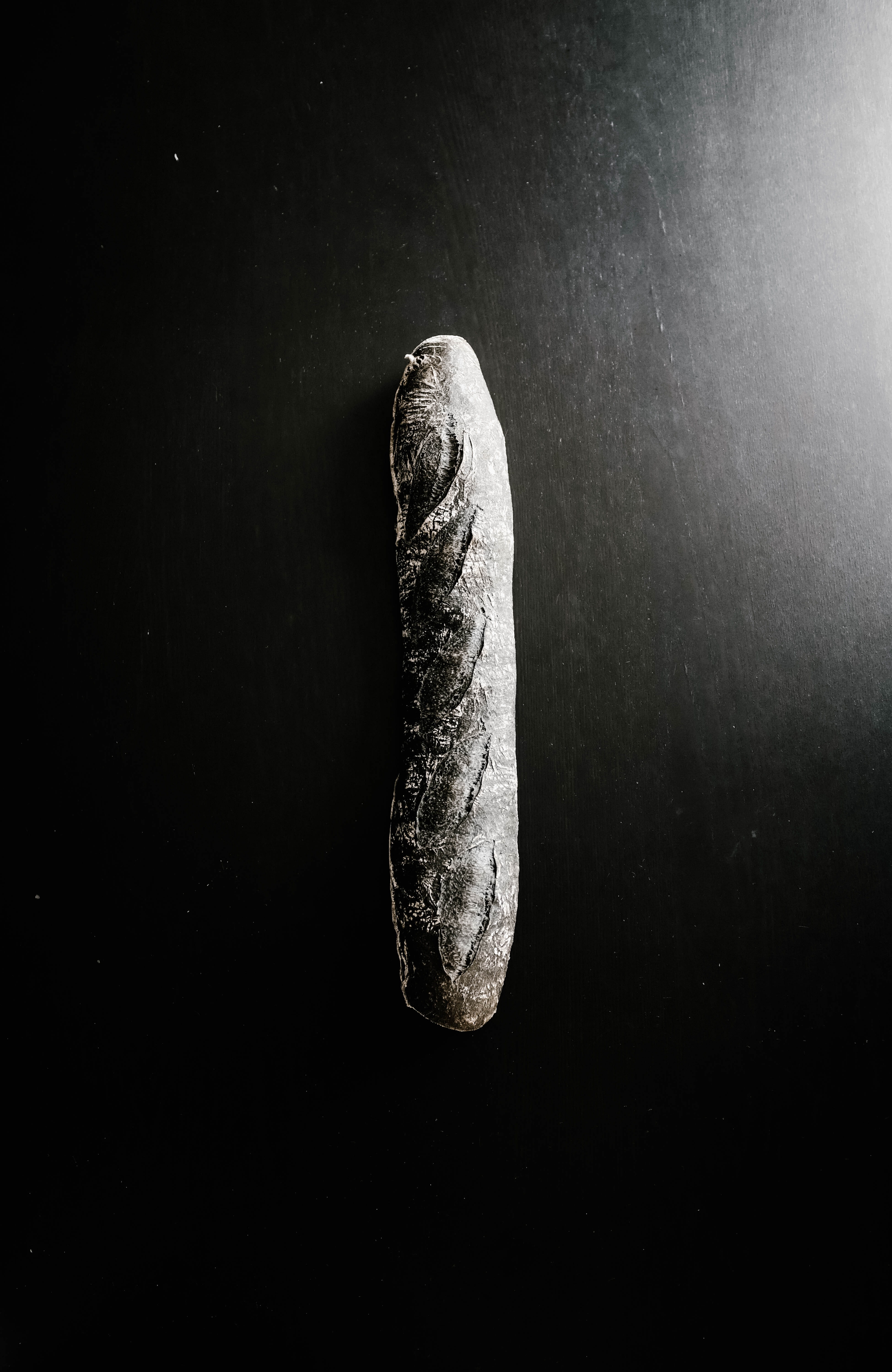 single object, bred, noir, studio shot, solid, no people, france, blac, texture, table, still life, copy space, close-up, wood - material, nature, montbéliard, Phone HD Wallpaper