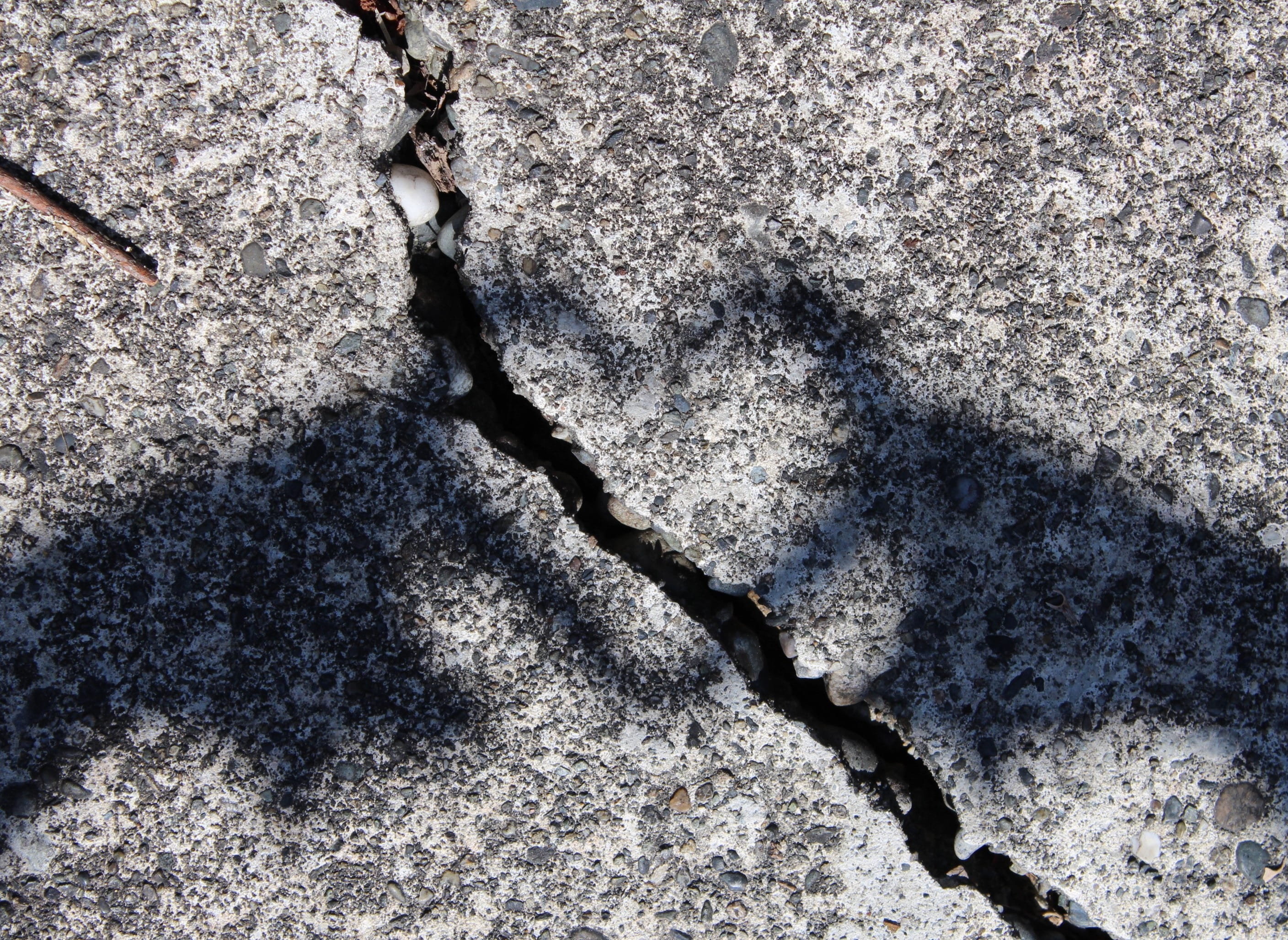 high angle view, pain, built structure, sunlight, wall - building feature, shadow, rock - object, crack, pattern, abstract, textured, plant, cracked, closeup, HD Wallpaper