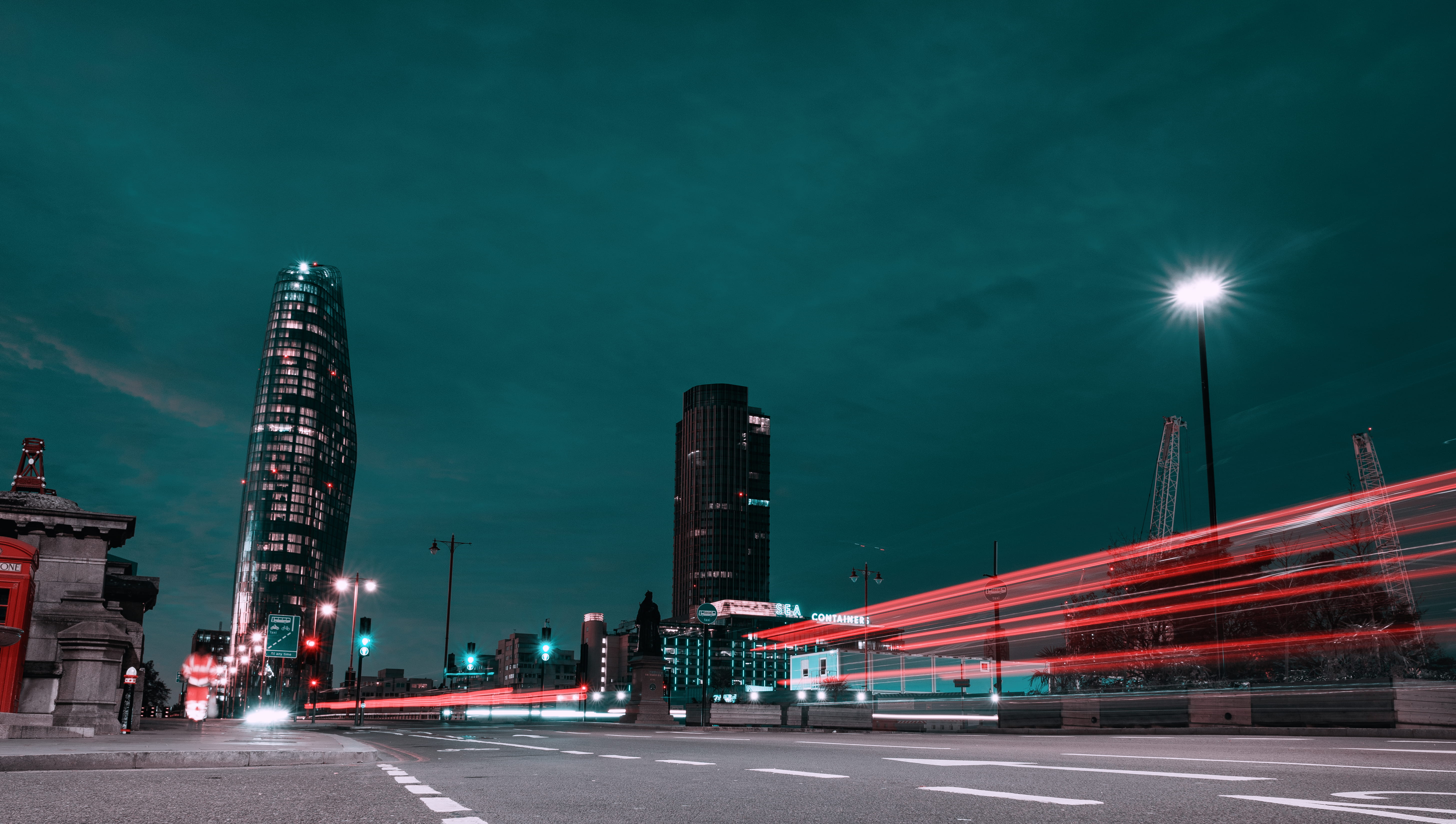 near, grey, intersection, 5K, town, light, london, downtown, motion, building, cars, time, light trail, modern, lighting equipment, sky, transportation, HD Wallpaper