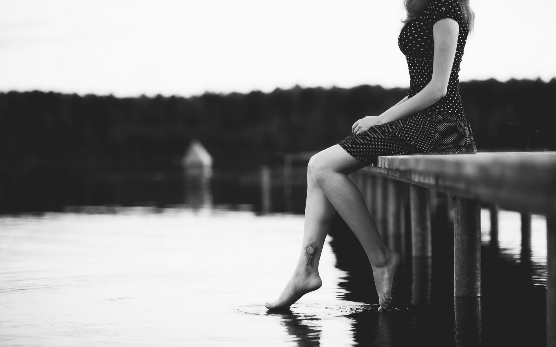 fashion, women outdoors, leisure activity, day, adult, alone, monochrome, relaxation, young adult, clothing, pier, dress, side view, river, women, lake, HD Wallpaper