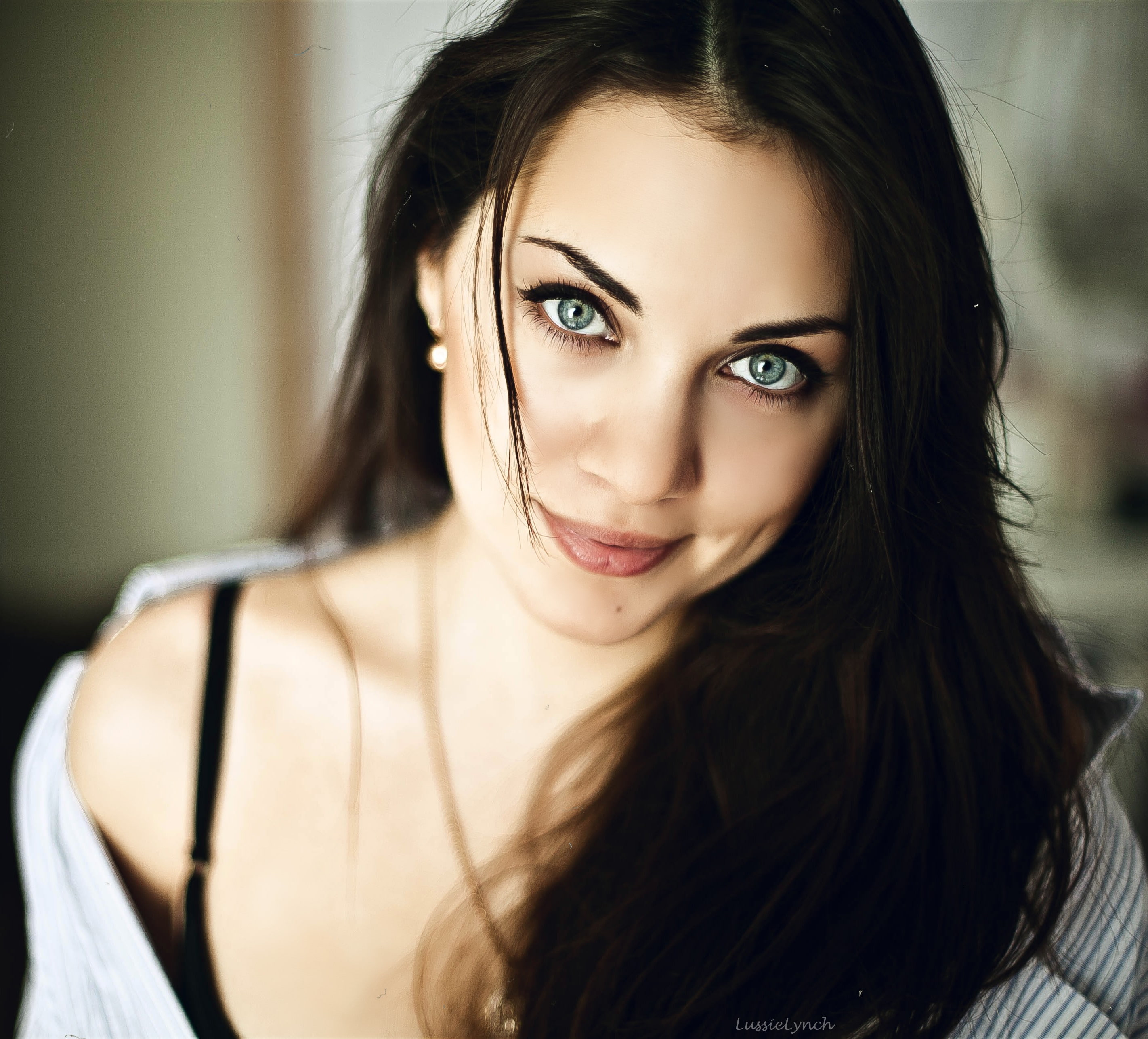 green, lynch, 2K, eyes, blue, women, close, faces, smiling, brunettes, lussie, HD Wallpaper