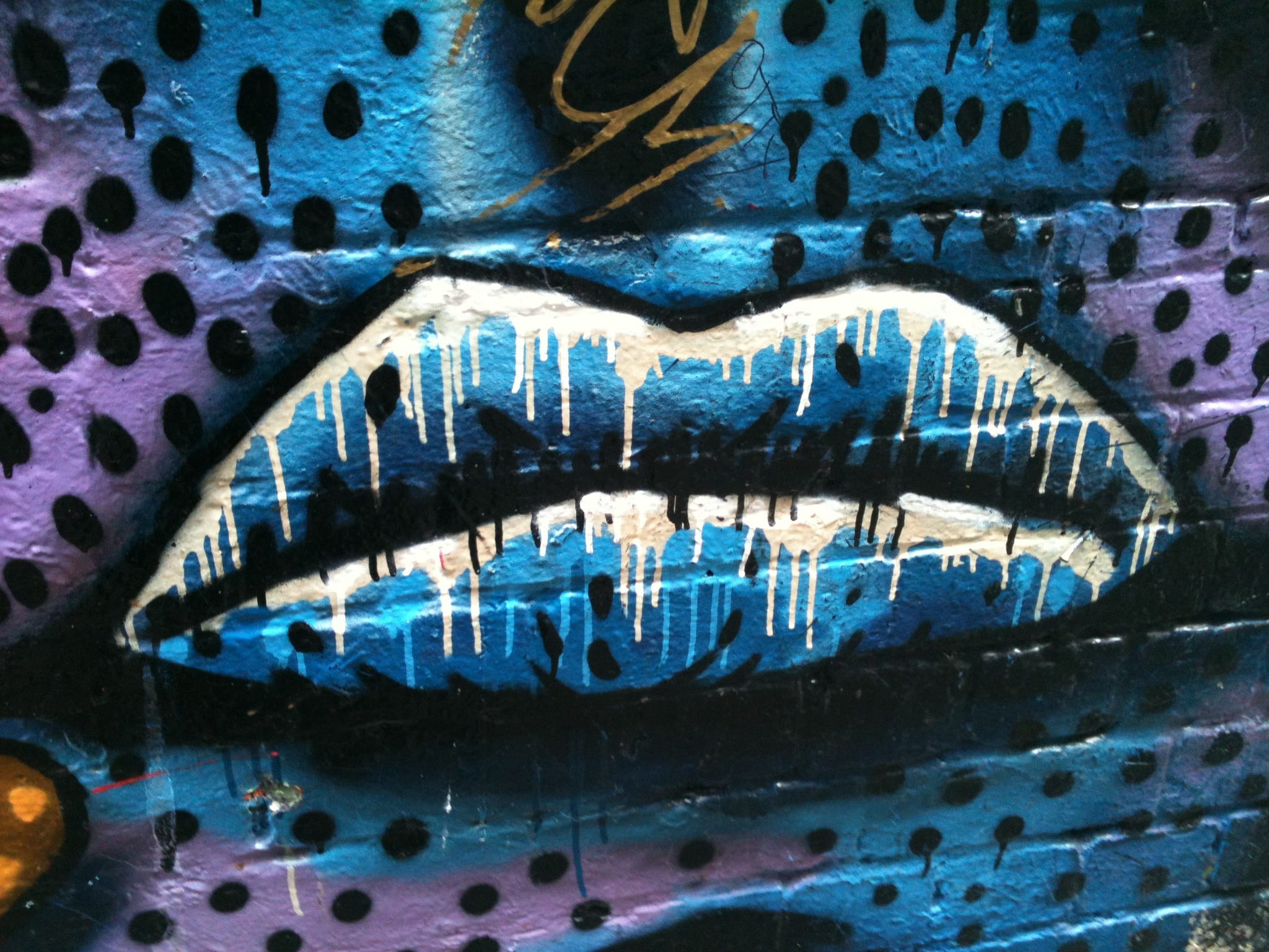 street art, architecture, reflection, 1080P, indoors, transparent, day, water, blue, melbourne, city, youth, connection, spray paint, nature, lips, Blue Lips, HD Wallpaper
