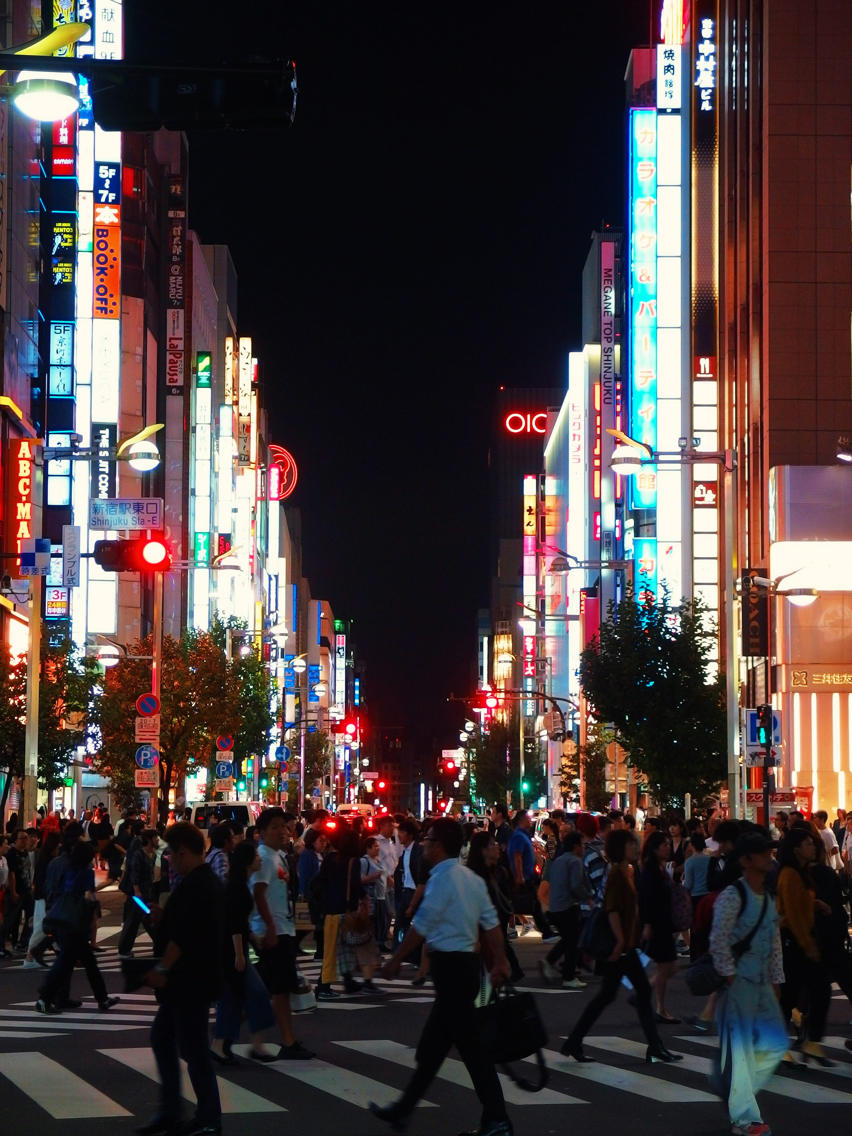city life, shinjuku, outdoors, real people, glow, human, crowd, women, people, illuminated, town, street, person, light, plaza, transportation, city street, Phone HD Wallpaper