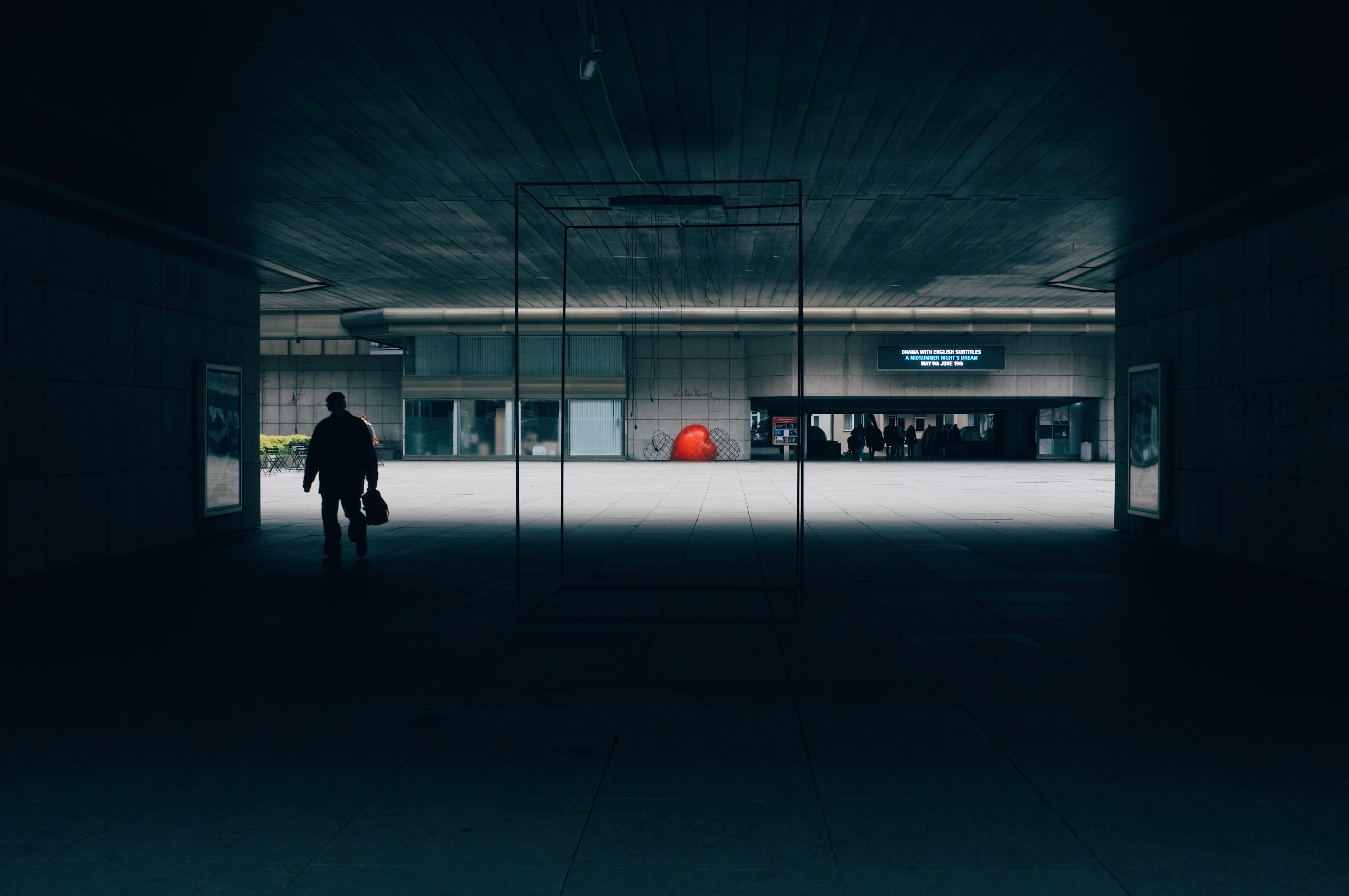 holding, flooring, dark, 4K, platform, tile, full length, concrete, leisure activity, people, silhouette, grey, hallway, urban Scene, walking, night, ceiling, HD Wallpaper