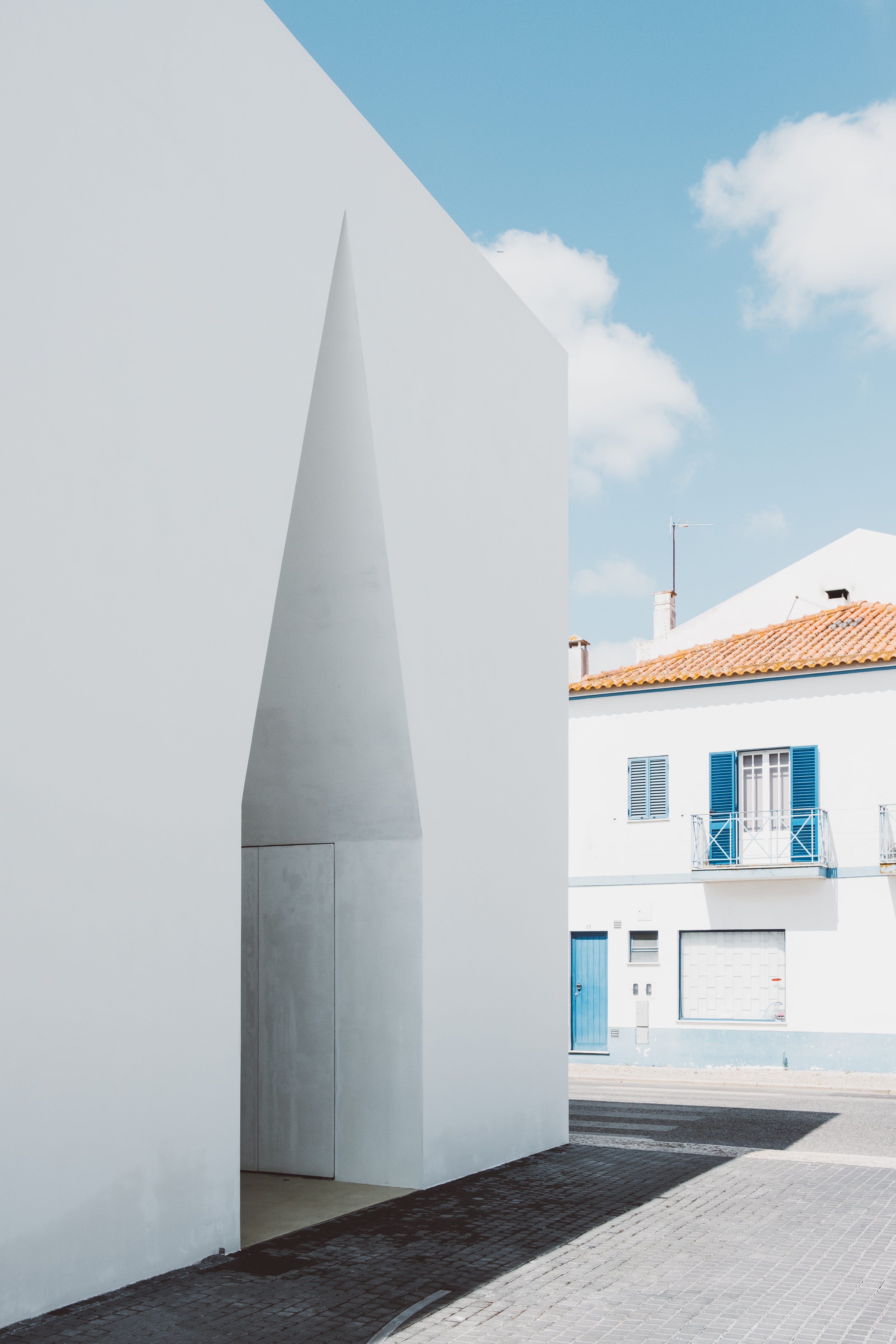 flooring, house, blue, city, concrete, portuguese, no People, built Structure, opening, cloud, sky, arch, roof, architecture, minimalistic, business, urban, Phone HD Wallpaper
