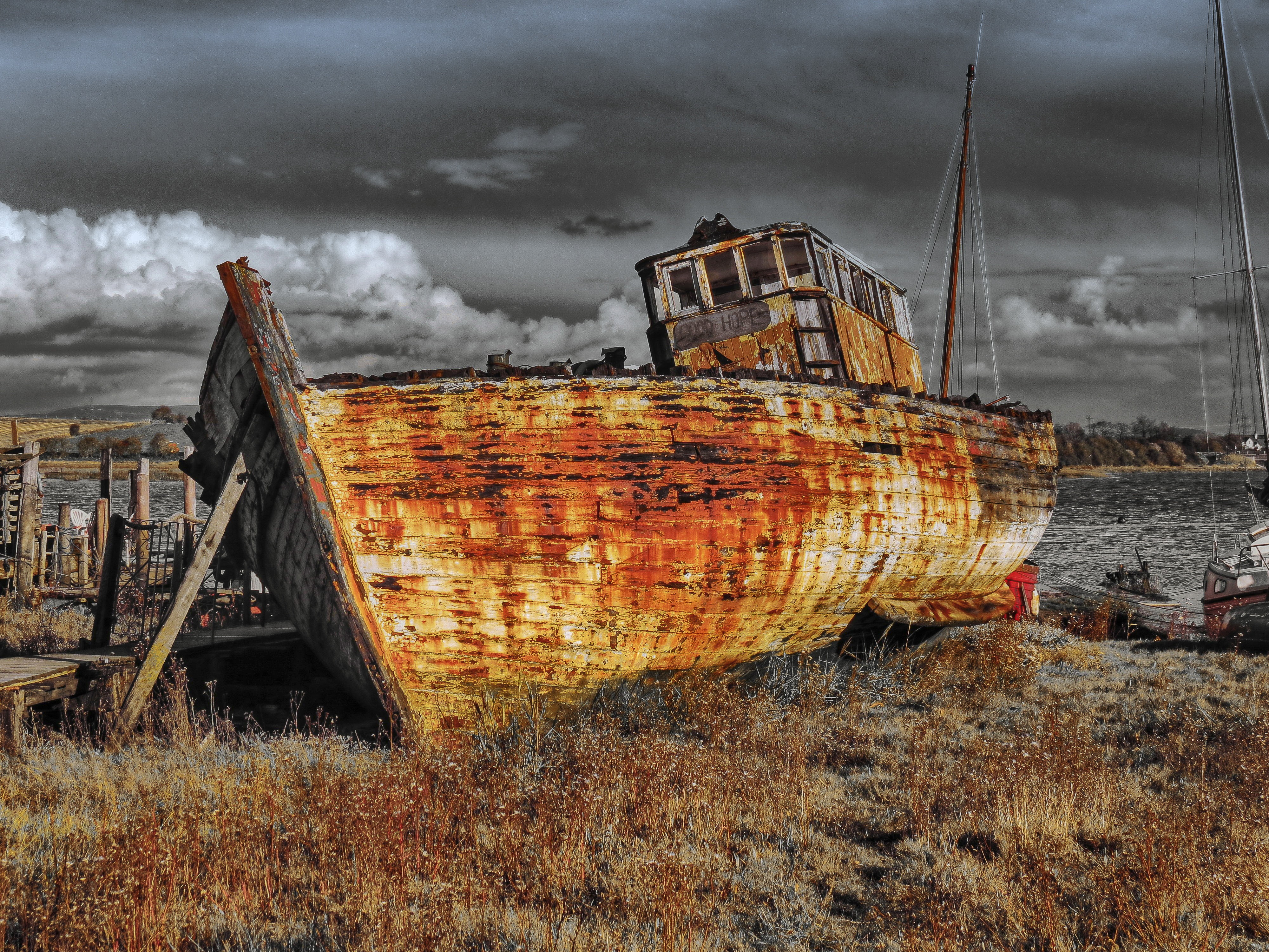 sailboat, old, bad condition, cloud - sky, brown, dramatic sky, water, wyre, ruined, clouds, ski pool creek, good hope, deterioration, estuary, crash, landscape, HD Wallpaper