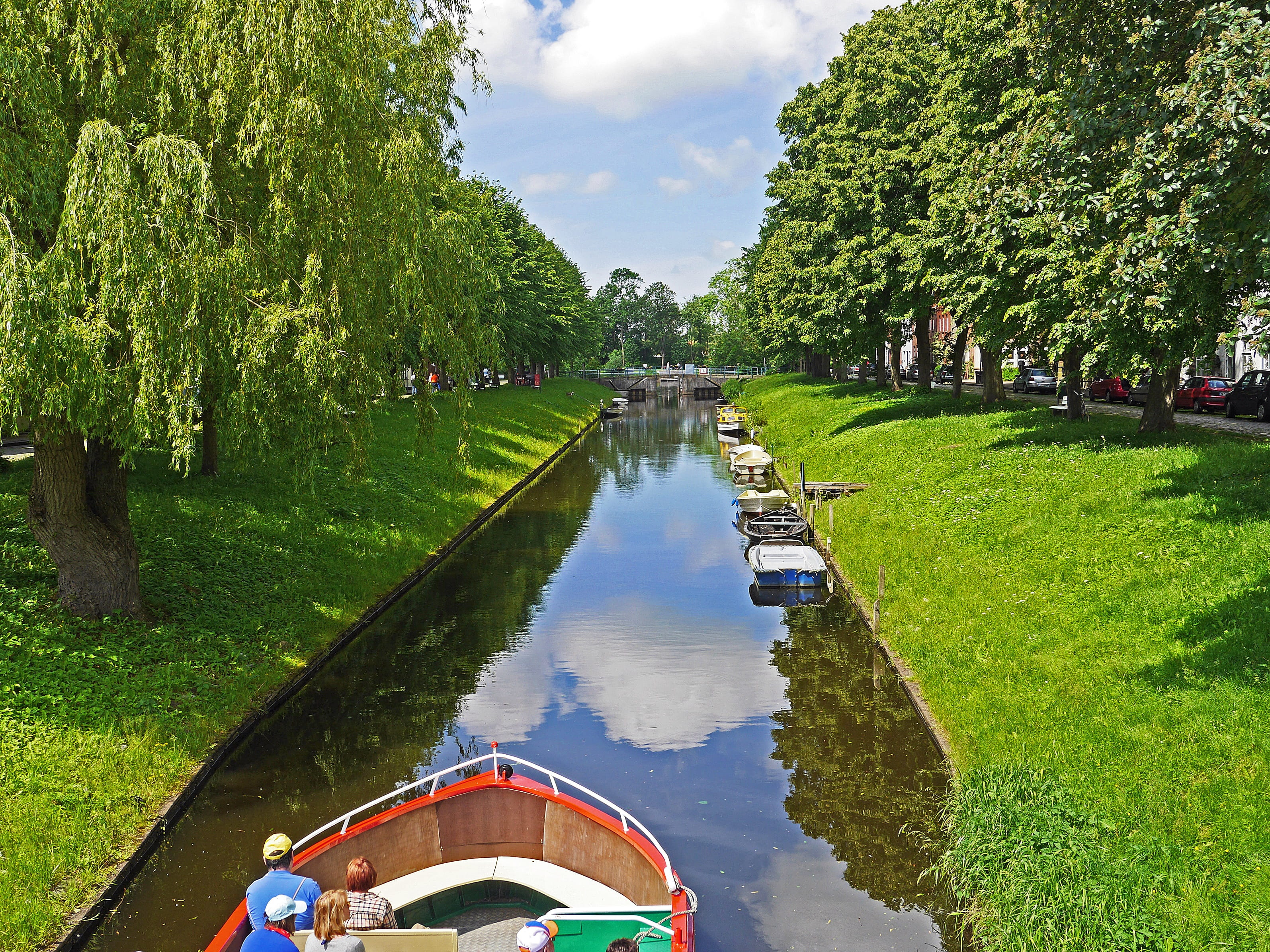 cloud - sky, 2K, outdoors, nautical vessel, mecklenburg, trees, green color, grass, floating on water, channel, plant, reflection, tour, mode of transportation, HD Wallpaper