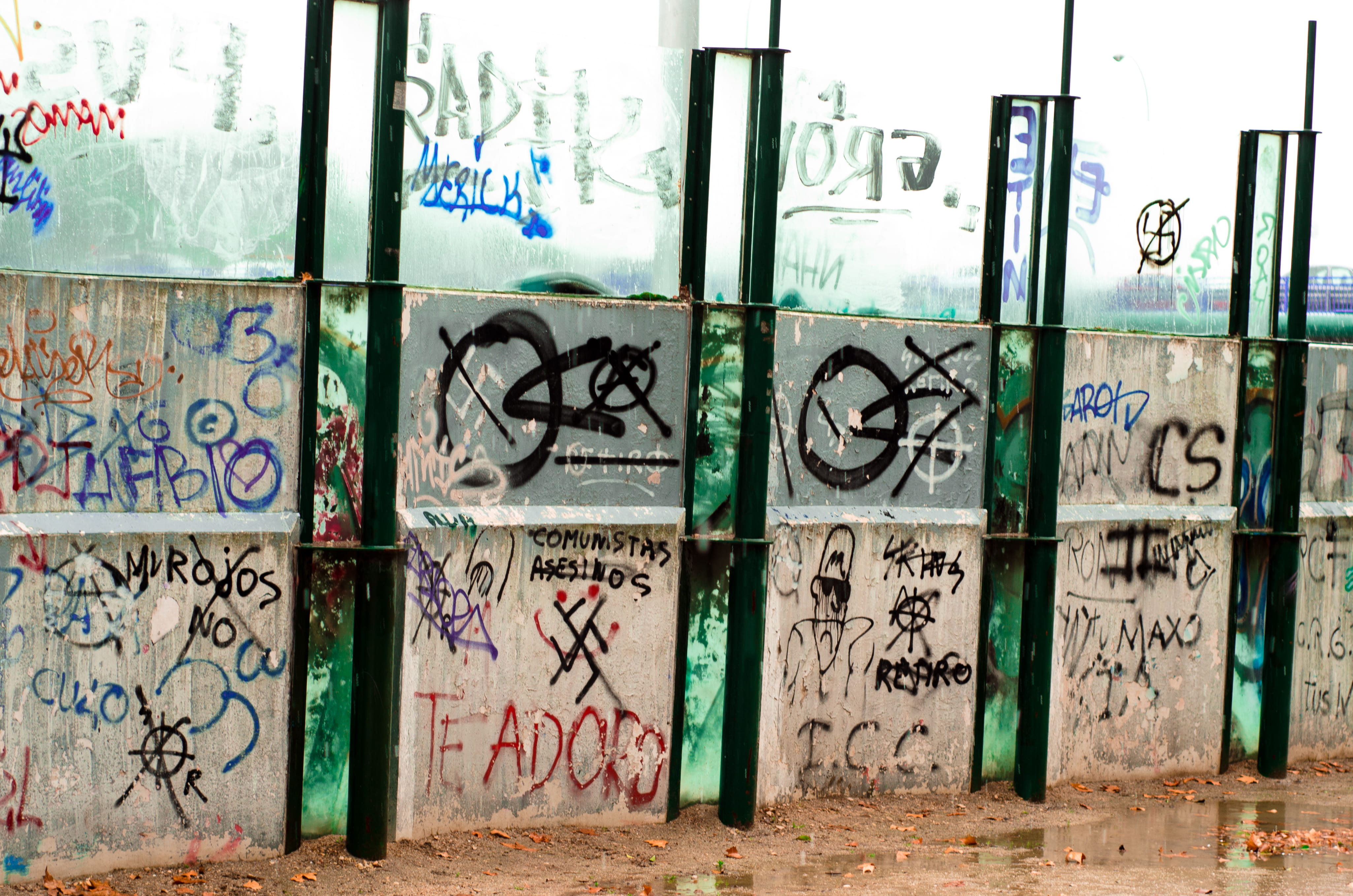 wall - building feature, text, multi colored, art, graffiti, art and craft, built structure, hood, street art, communication, park, 4K, day, streetart, HD Wallpaper