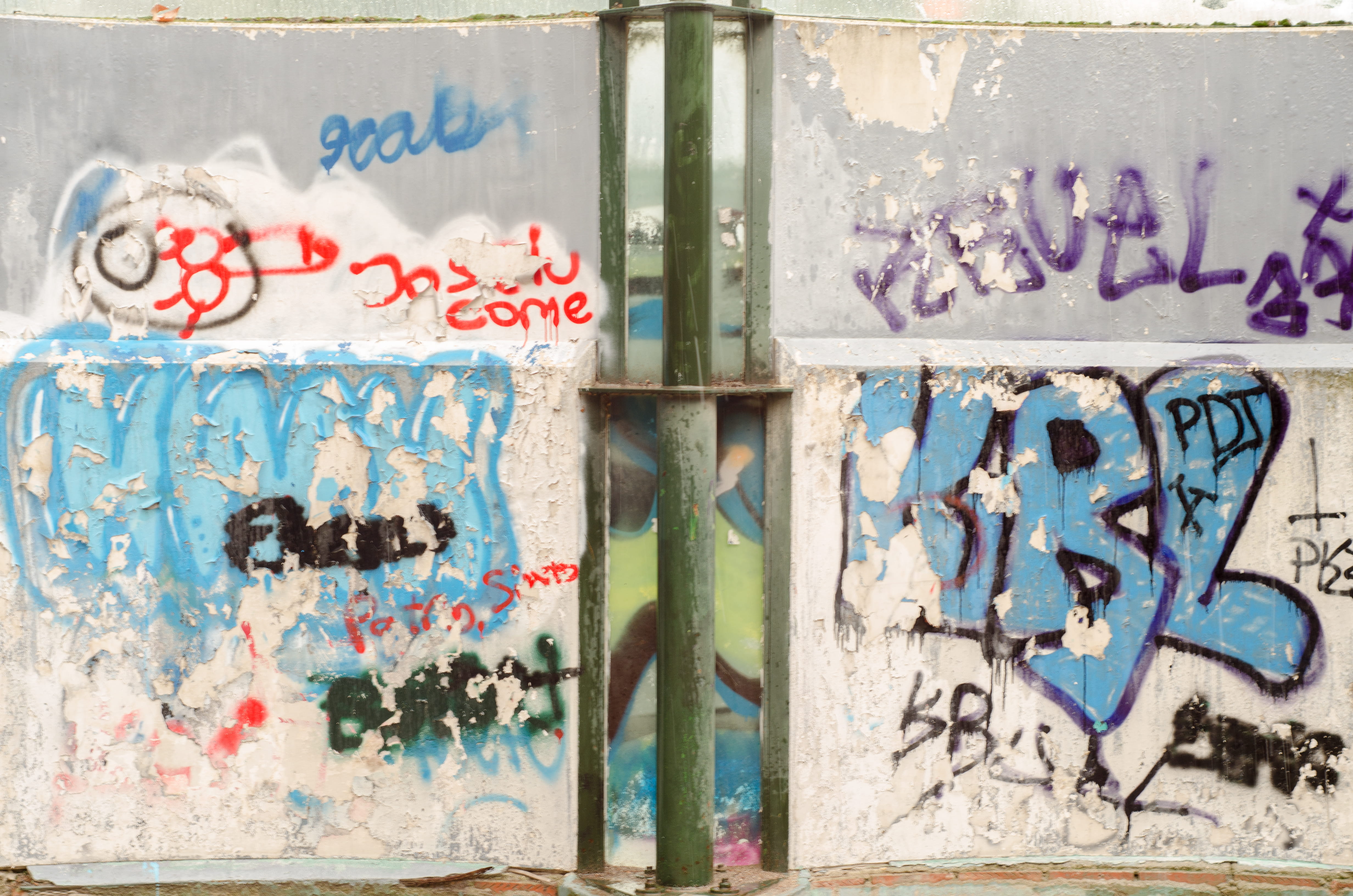 graffiti, communication, barrio, wall, representation, no people, madrid, multi colored, building exterior, creativity, ruined, 4K, paint, street art, HD Wallpaper