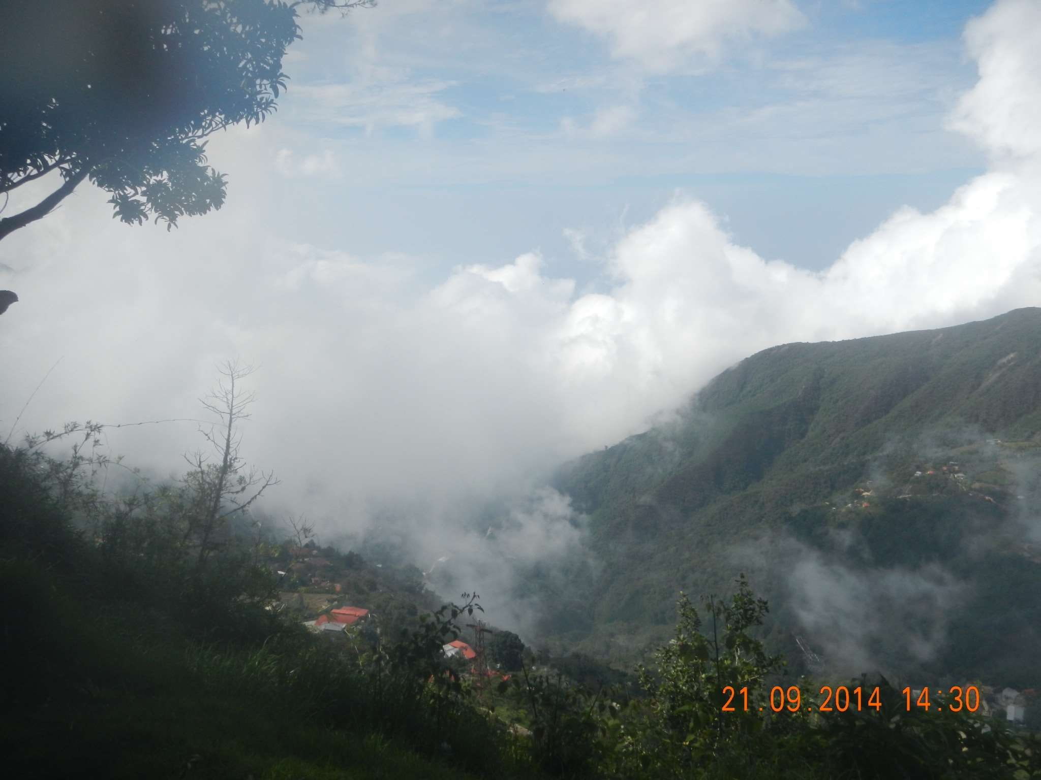 pollution, nature, tranquil scene, smoke - physical structure, warairarepano caracas, no people, land, beauty in nature, mountain, outdoors, sky, plant, HD Wallpaper