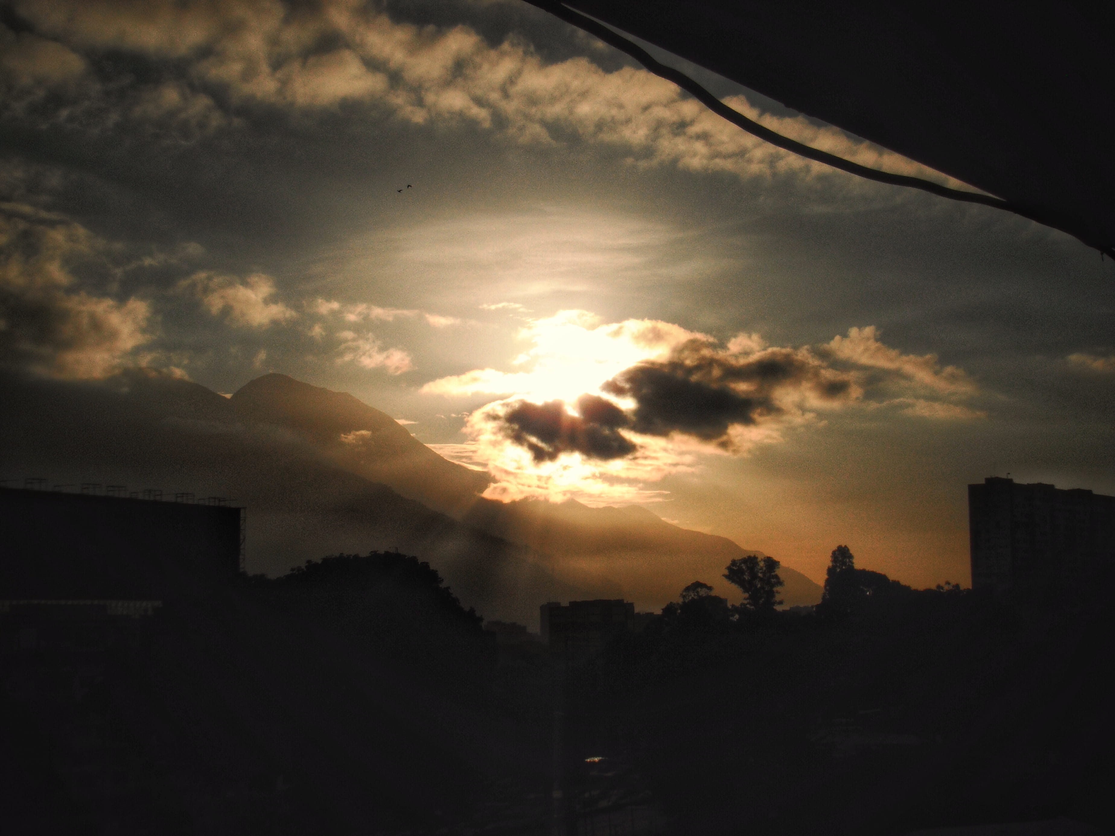 sun, architecture, no people, cloud - sky, orange color, built structure, city, venezuela, building exterior, nature, outdoors, sunlight, 2K, sky, caracas, HD Wallpaper