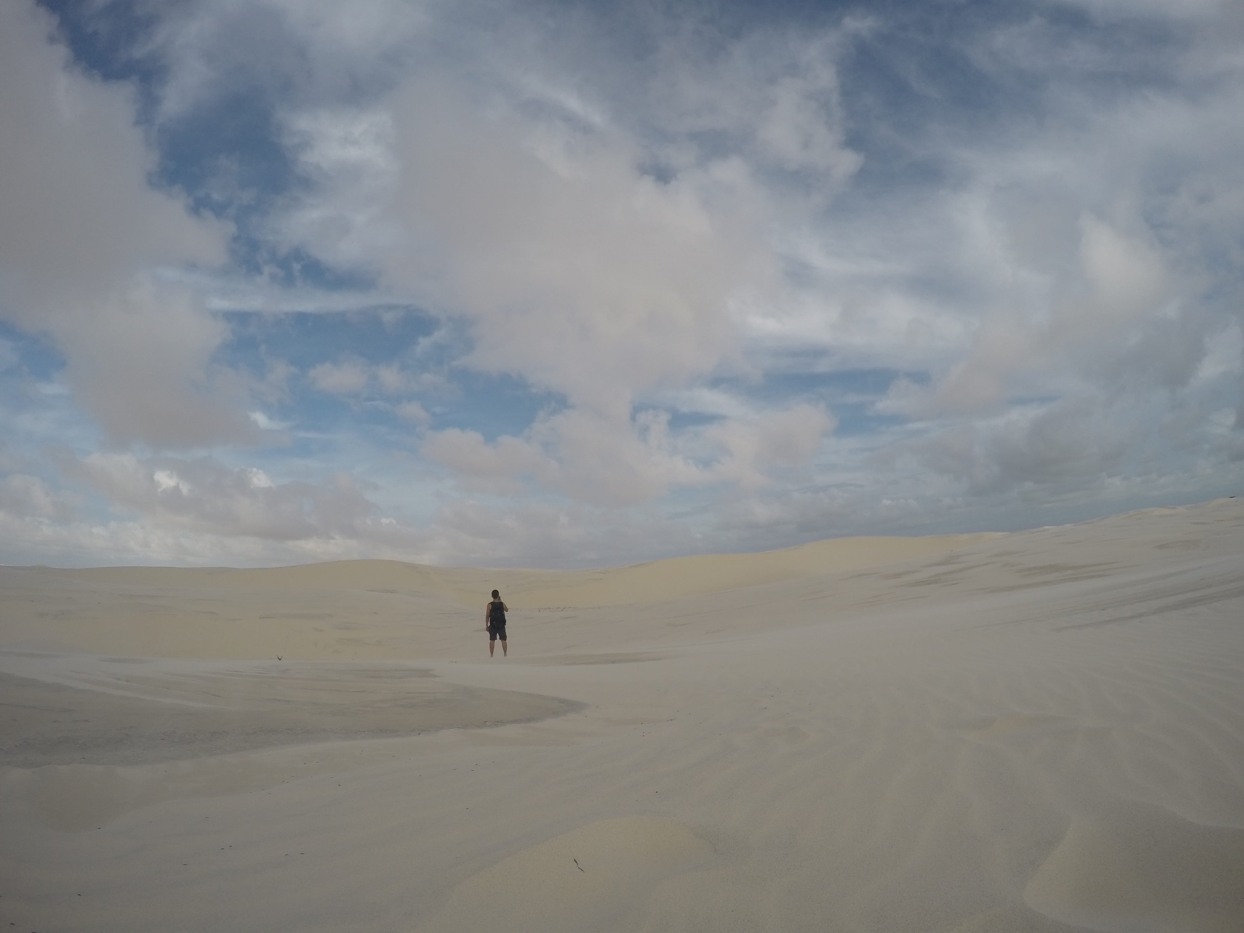 non-urban scene, barreirinhas, desert, real people, beauty in nature, arid climate, sky, lencoismaranheses, leisure activity, walking, 4K, travel, tranquility, HD Wallpaper