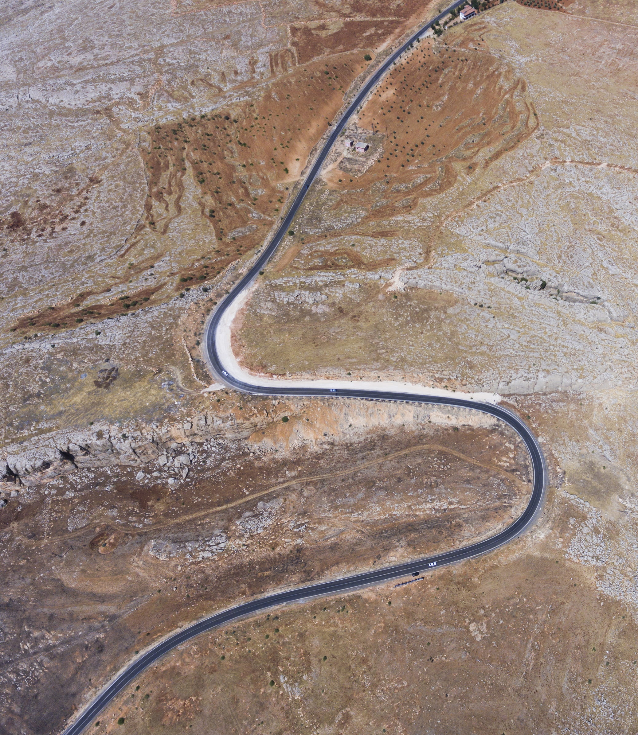 winding road, flycam, landscape, motor vehicle, nature, e, scenics - nature, aerial view, land vehicle, mountain, transportation, t, desert, arid climate, Phone HD Wallpaper