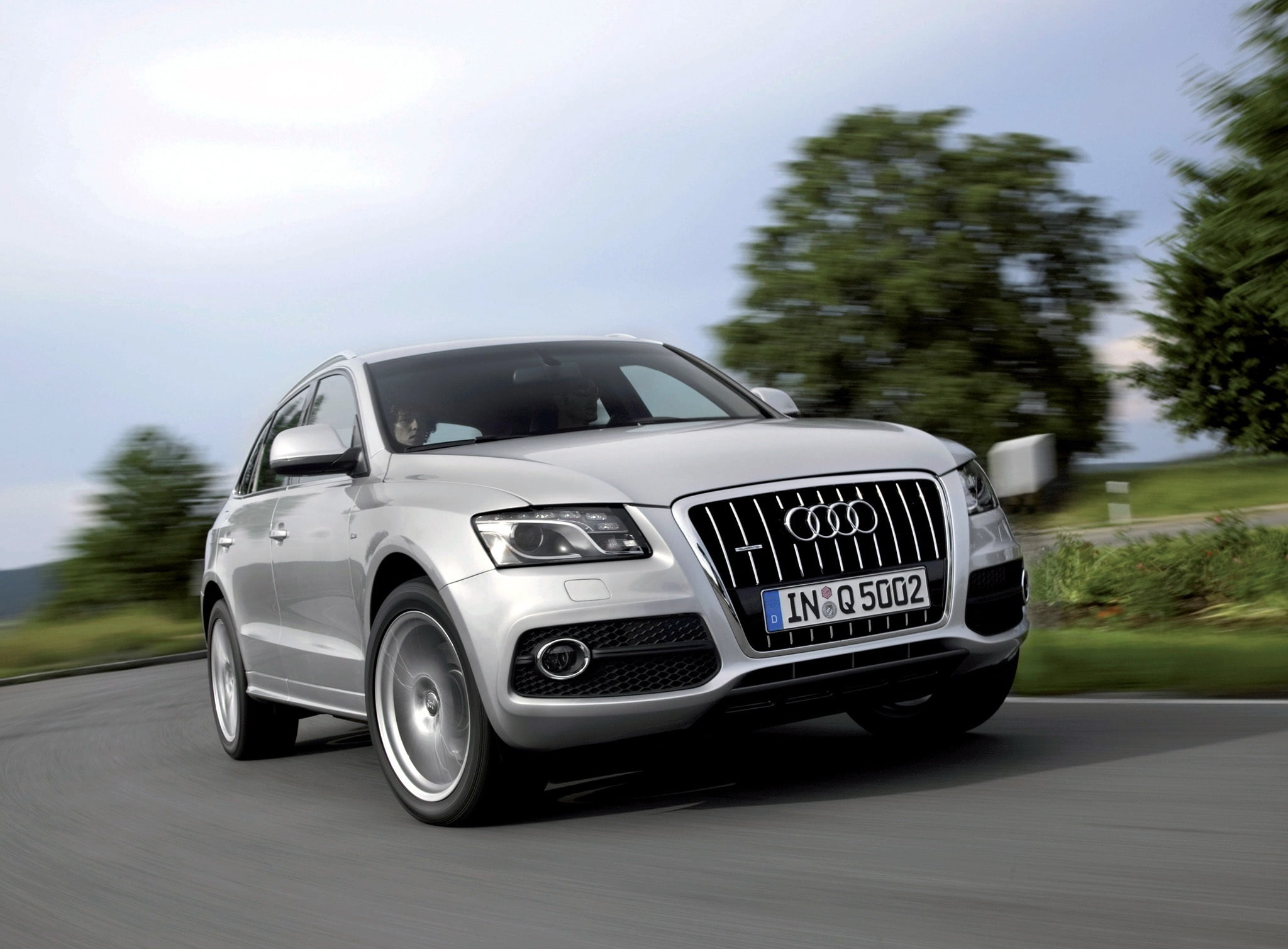 silver colored, Cars, Audi, q, tdi, outdoors, no people, wheel, Quattro, plant, focus on foreground, motor vehicle, s, day, land vehicle, nature, speed, HD Wallpaper