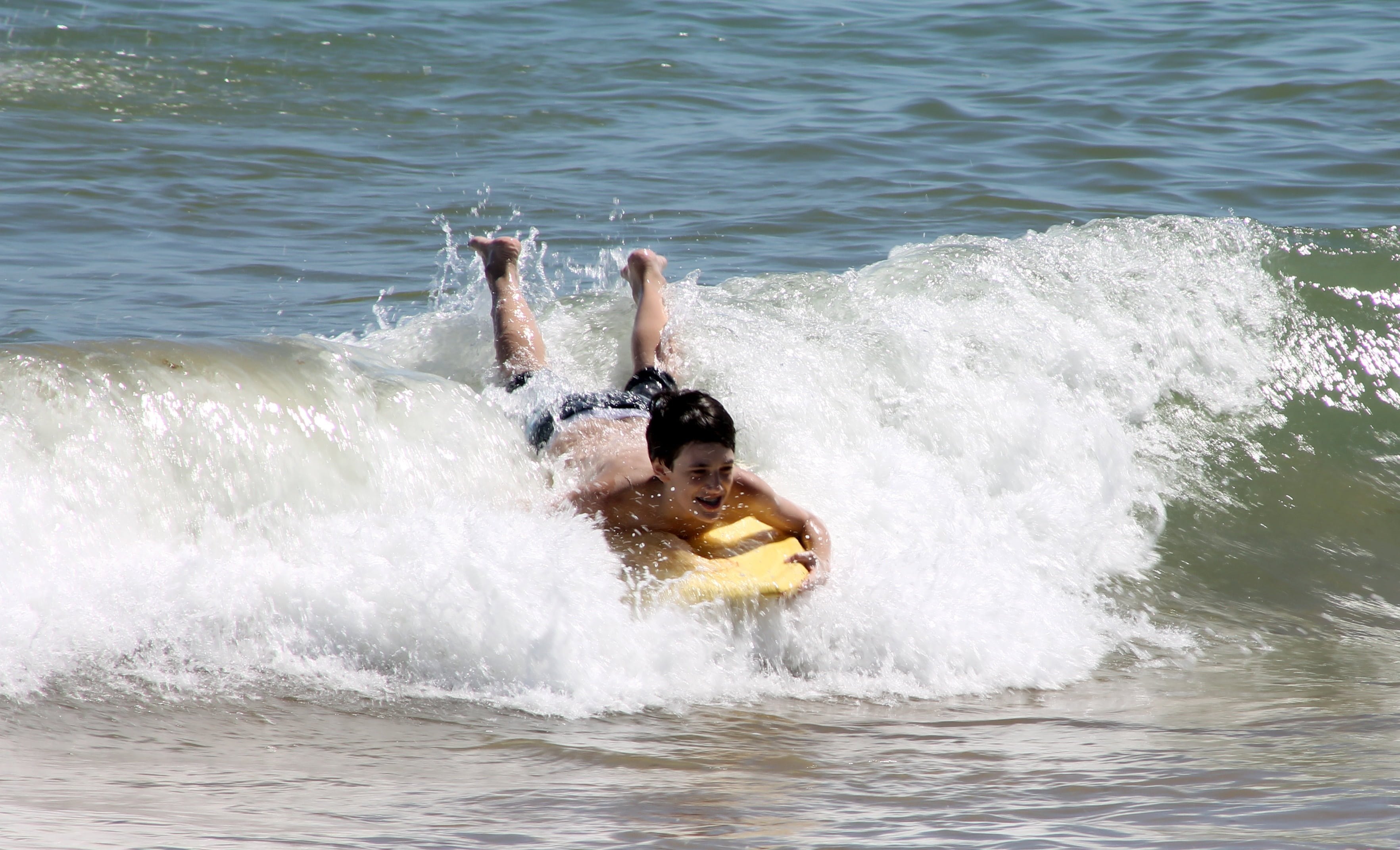 waterfront, bodyboard, one person, bodyboarding, day, sea, beach, nature, men, human arm, aquatic sport, fun, motion, enjoyment, lifestyles, beira mar, HD Wallpaper