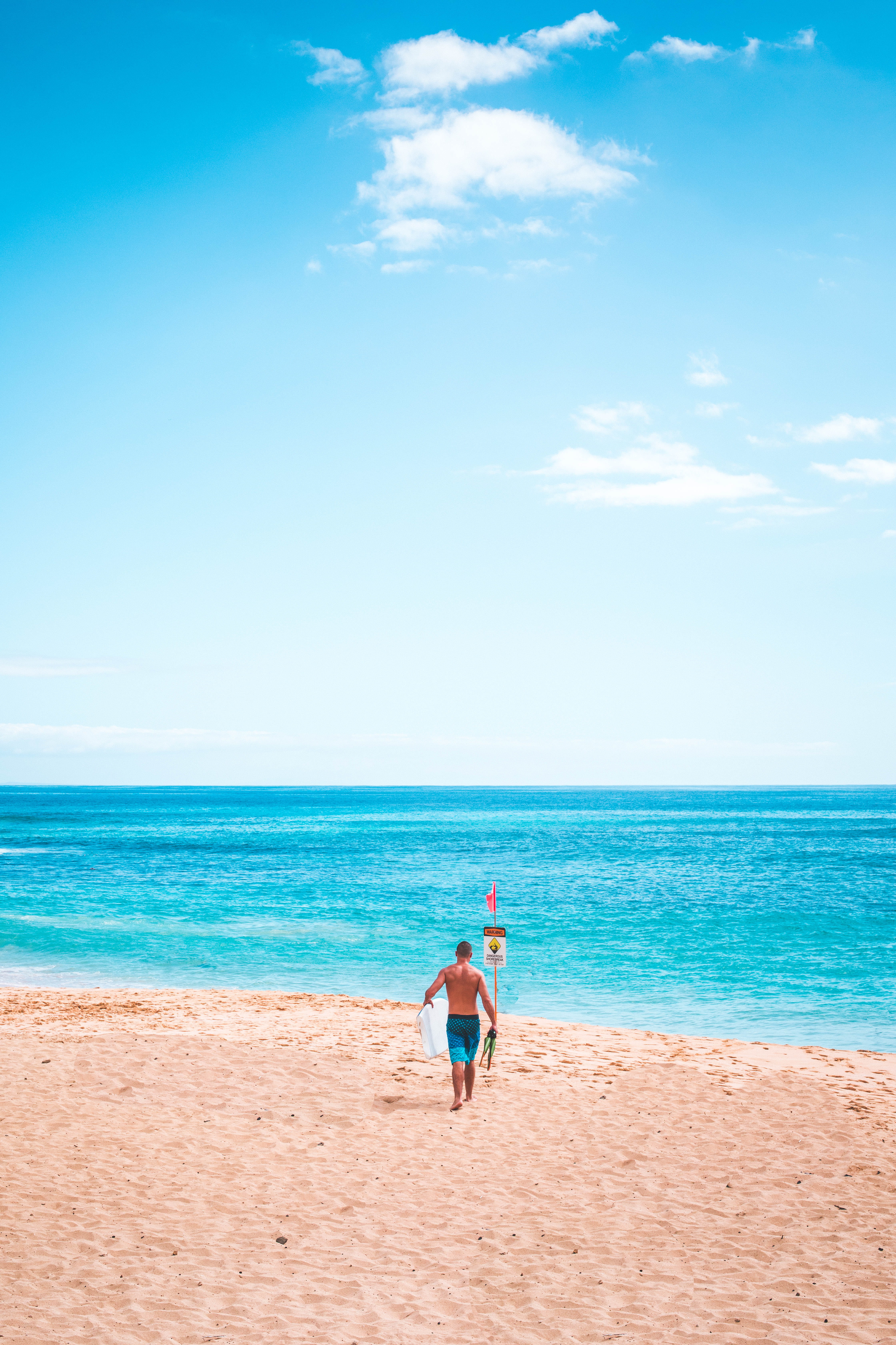 leisure activity, weather, land, ocean, boy, outdoors, horizon over water, beach, one person, canon, sandys, lifestyles, honolulu, sun, holiday, man, sea, Phone HD Wallpaper