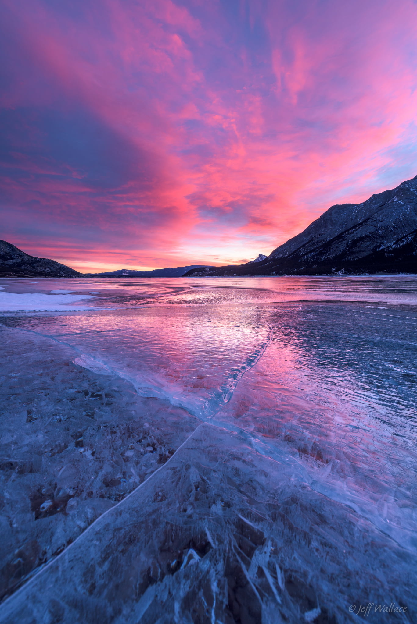 sea, near, sky, sunset, sunrise - Dawn, beauty In Nature, North  mountain, canada, landscape, dusk, body, Clearwater County, Abraham Lake, body of water, Phone HD Wallpaper