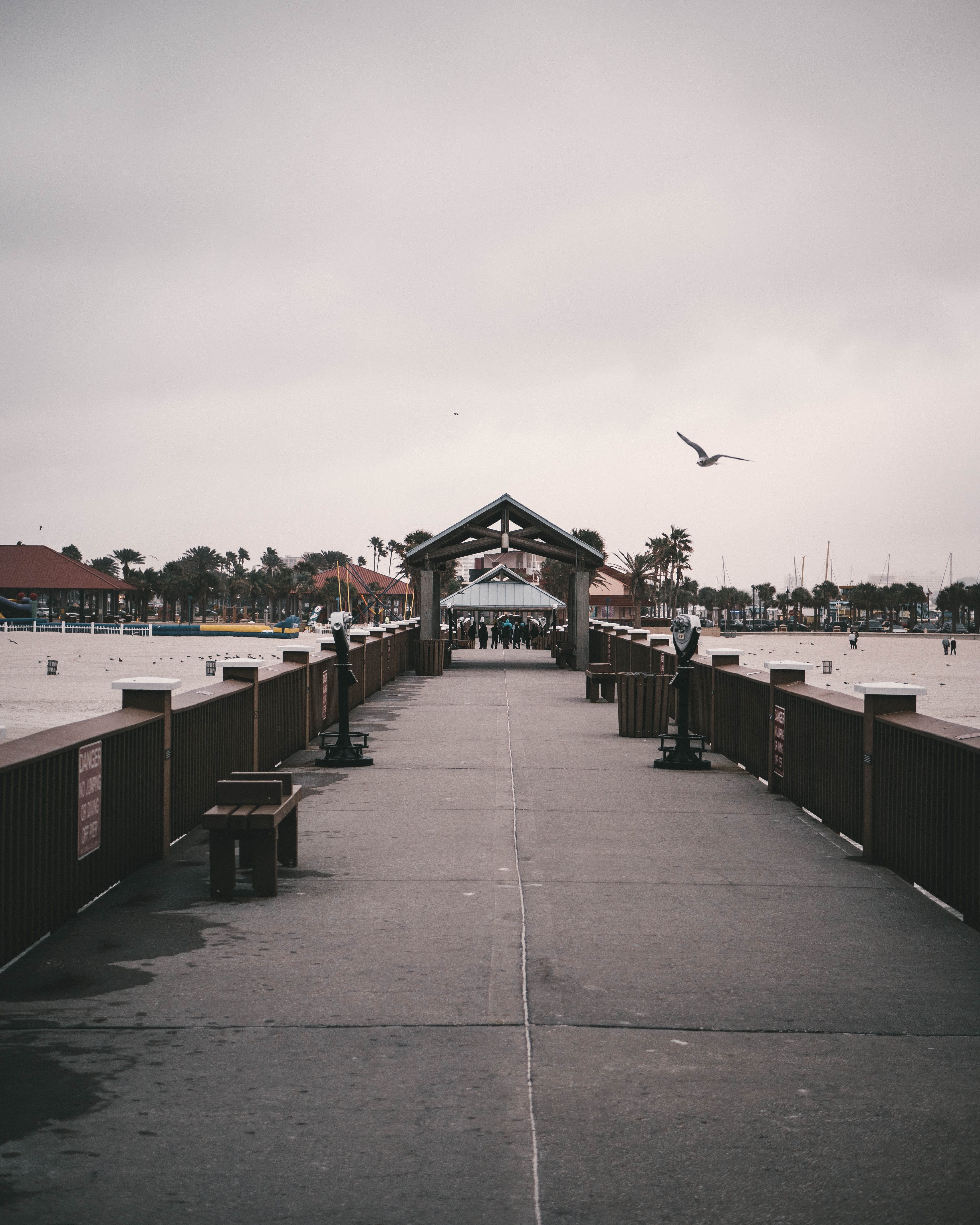 4K, diminishing perspective, clearwater, cloud - sky, sand, cold, building exterior, building, no people, camera, direction, florida, built structure, Phone HD Wallpaper