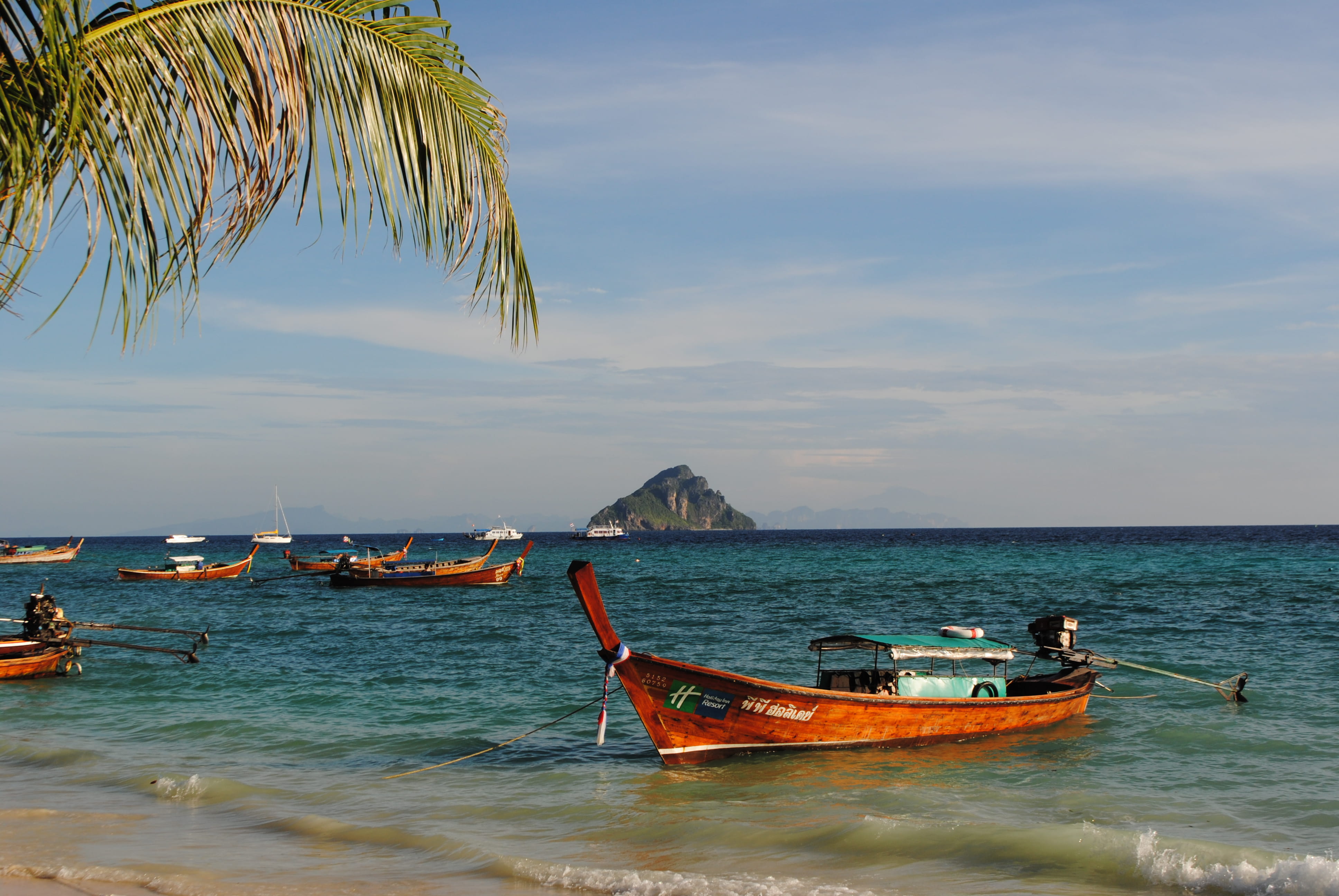 ocean, beach, beauty in nature, island, mode of transportation, cloud - sky, 4K, lee, transportation, fishing boat, land, tail, sky, thailand, scenics - nature, HD Wallpaper