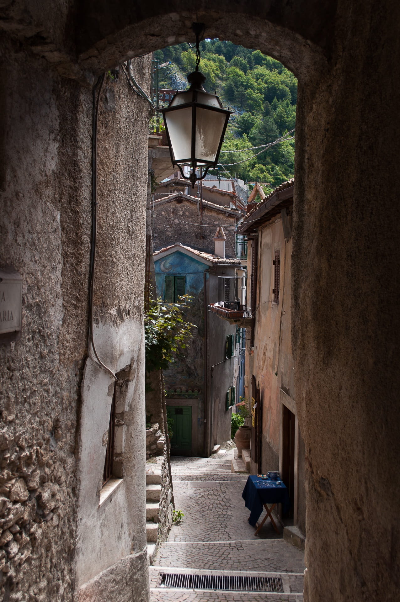 outdoors, 1080P, architecture, lighting equipment, street light, electric lamp, Borgo, built structure, building exterior, wall, holiday, direction, residential district, Phone HD Wallpaper