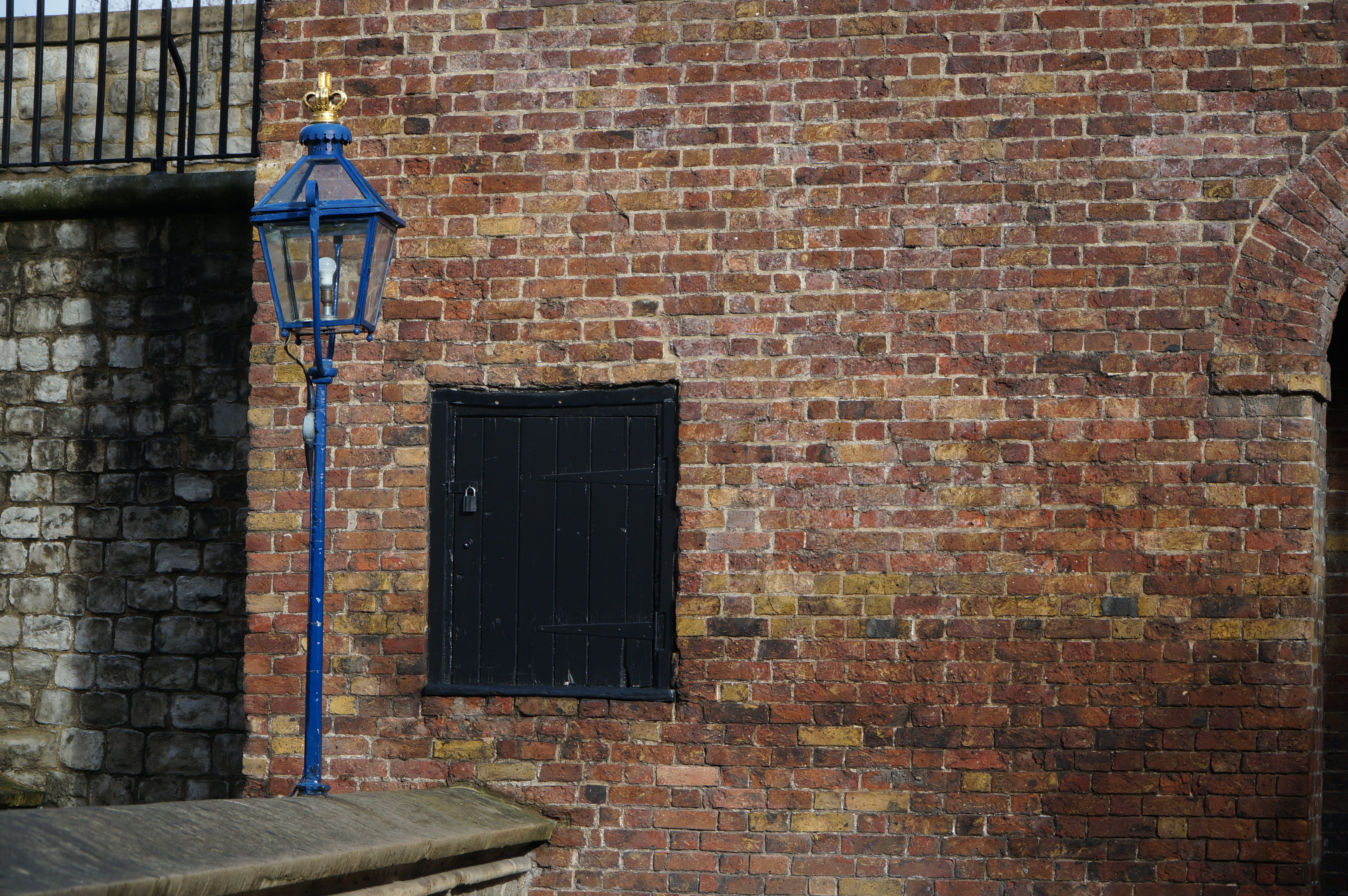 outdoors, architecture, lantern, entrance, rough, no people, structure, historic, day, red, weathered, blue, window, built structure, house, building exterior, HD Wallpaper