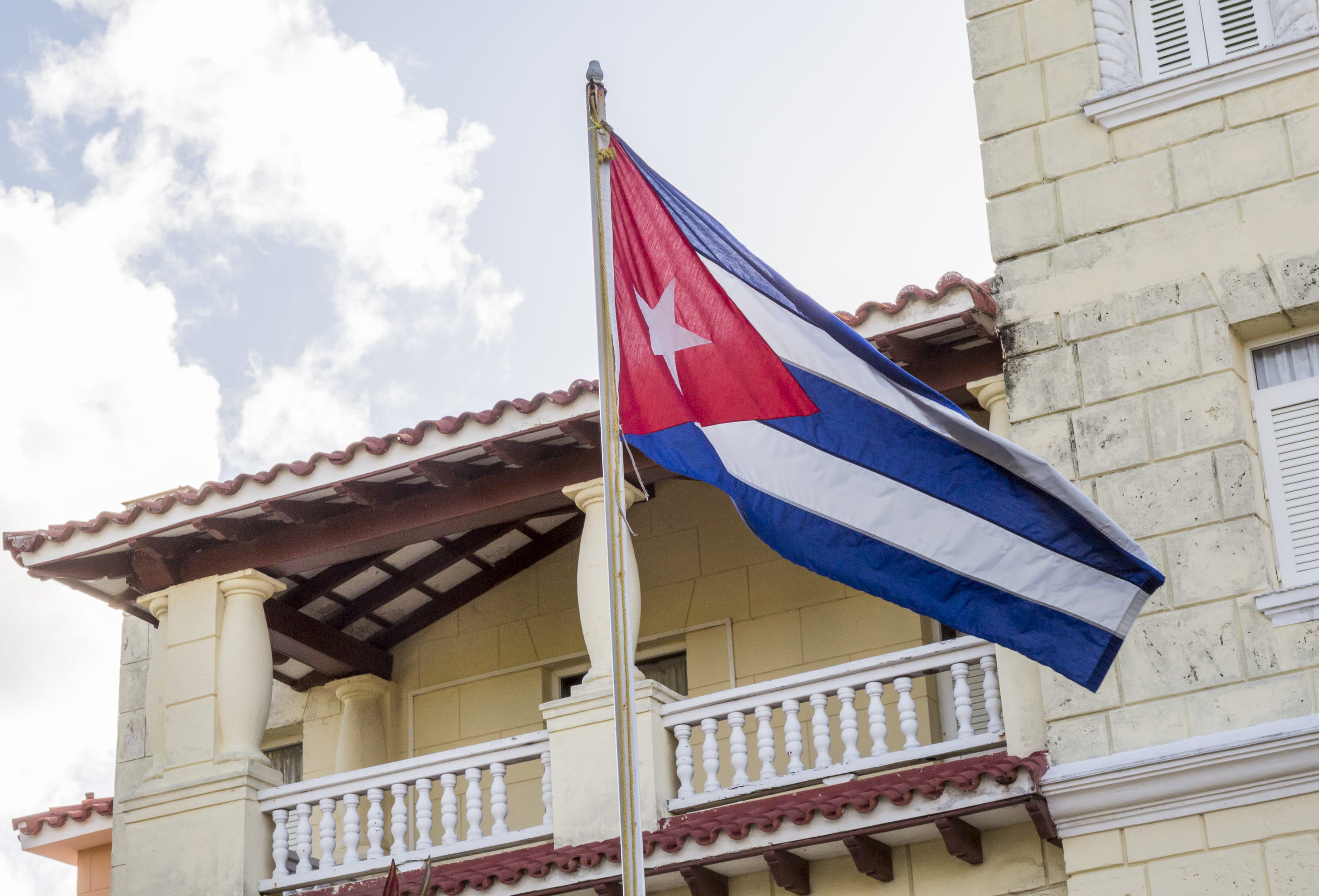 2K, varadero, building exterior, patriotism, cuban flag, building, no people, built structure, environment, cuba, independence, day, wind, sky, architecture, HD Wallpaper