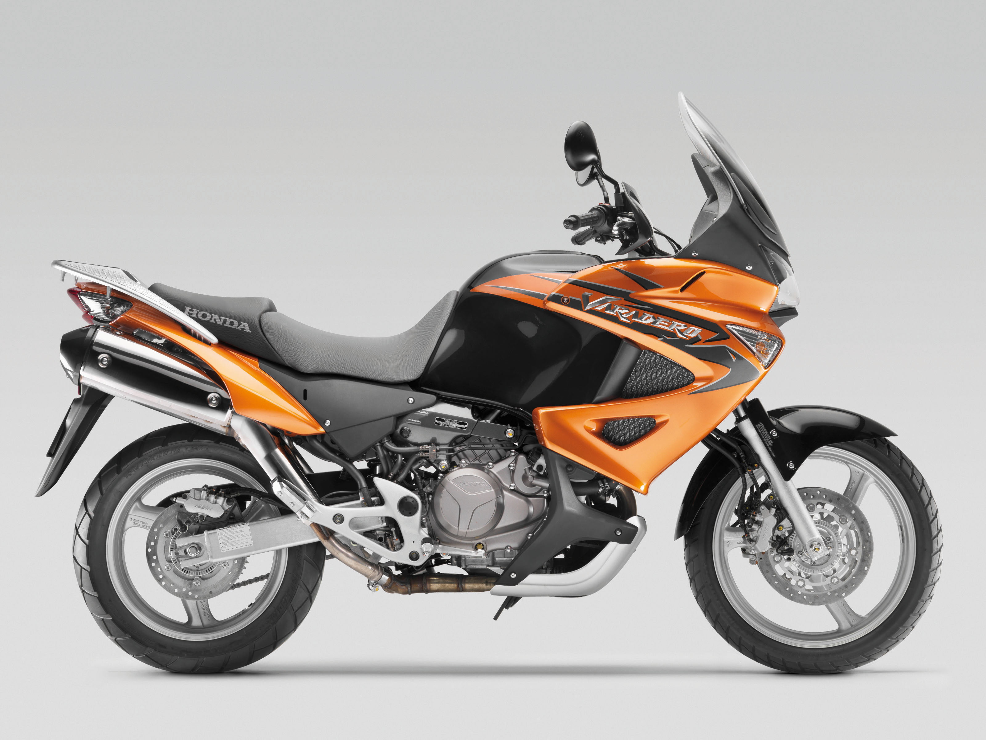 chrome, orange, Motorcycles, motorcycle racing, studio shot, black, sports race, mode of transportation, sport, Honda, transportation, side view, competition, HD Wallpaper