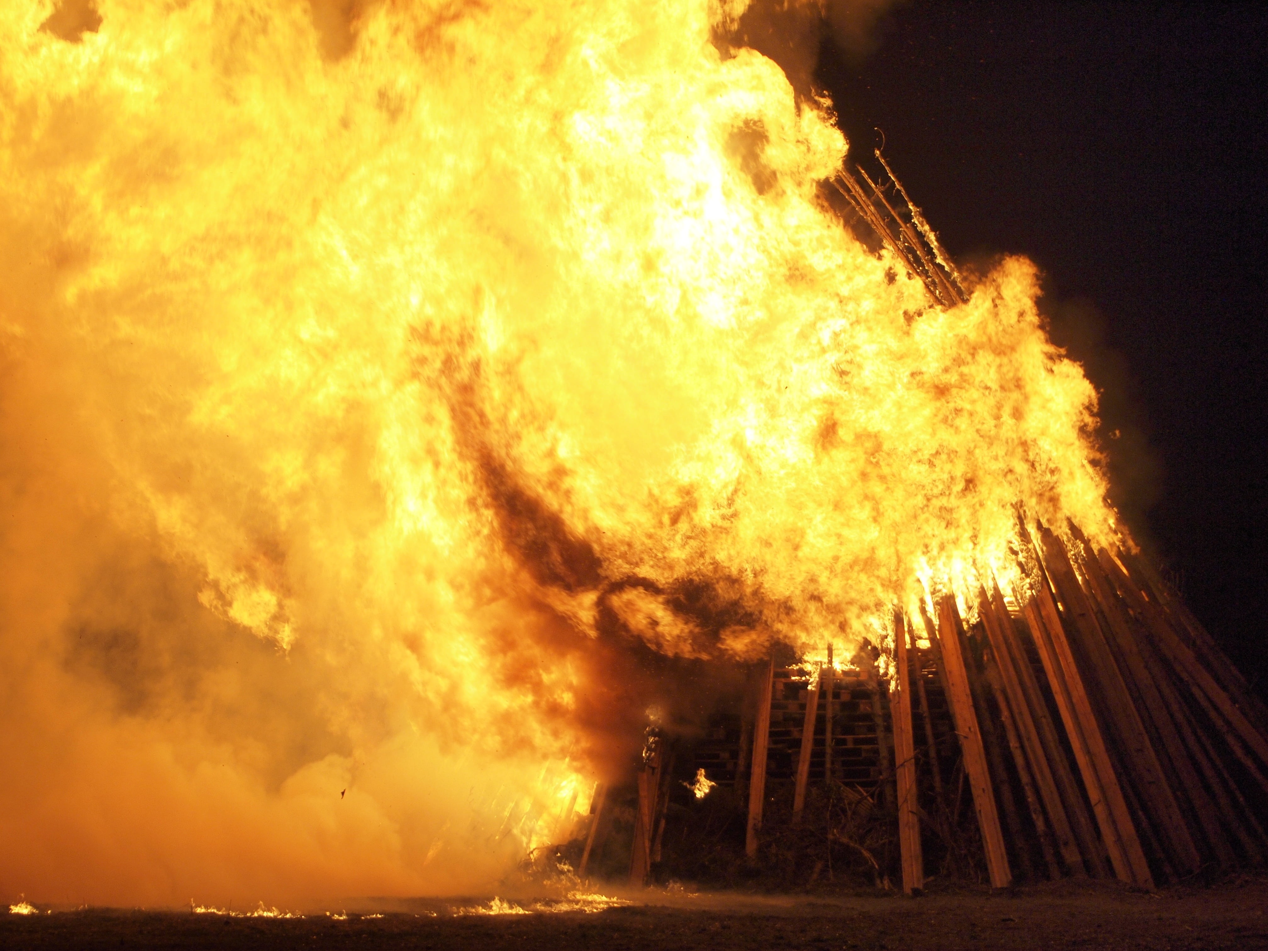 fire - natural phenomenon, smoke - physical structure, fireplace, customs, fire, campfire, sky, destruction, fire circle, water, dangerous, branches, outdoors, HD Wallpaper