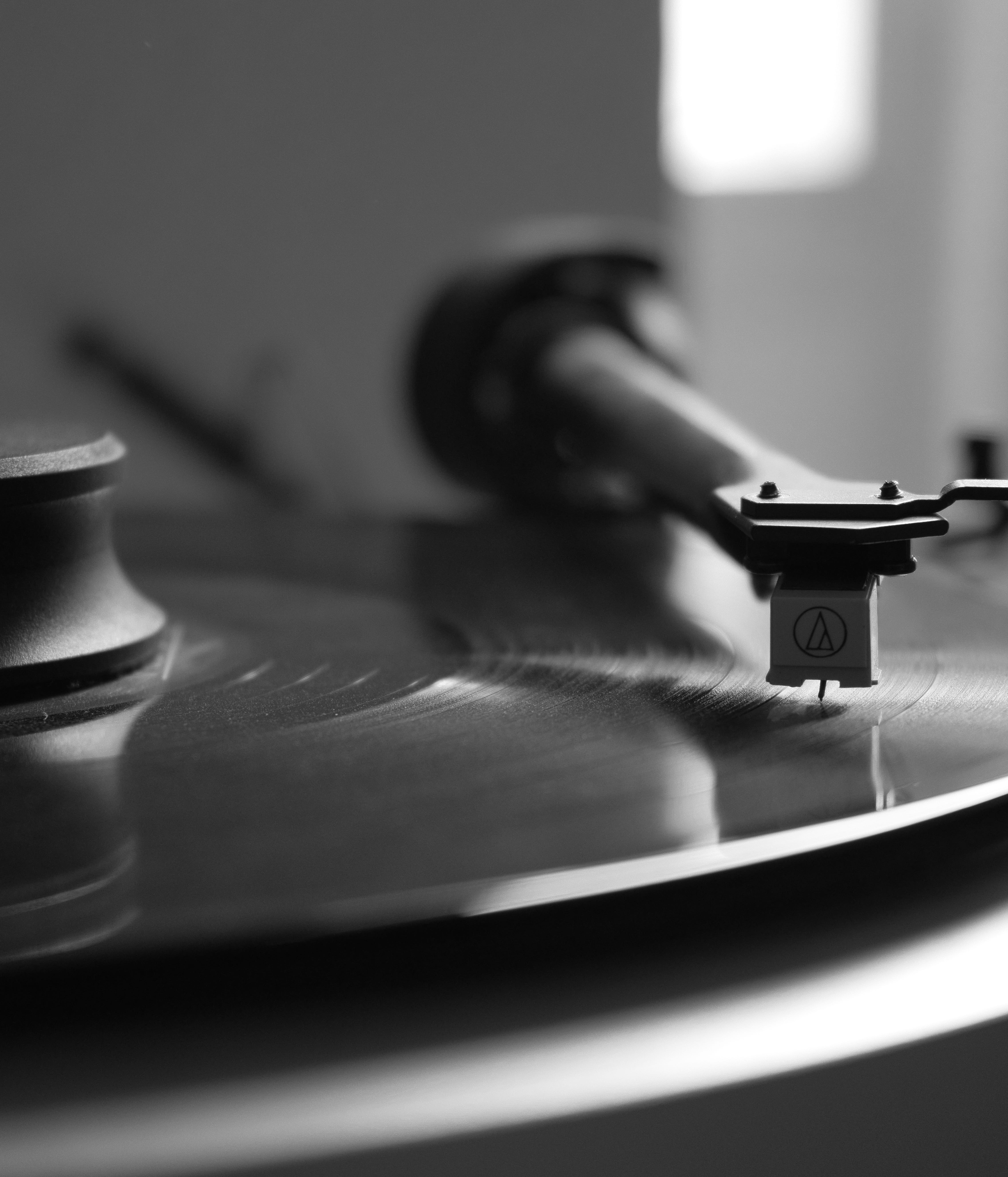 audio equipment, vinyl record, no people, style, analog, retro styled, records, still life, arts culture and entertainment, indoors, vinyl, vintage, tinge, Phone HD Wallpaper
