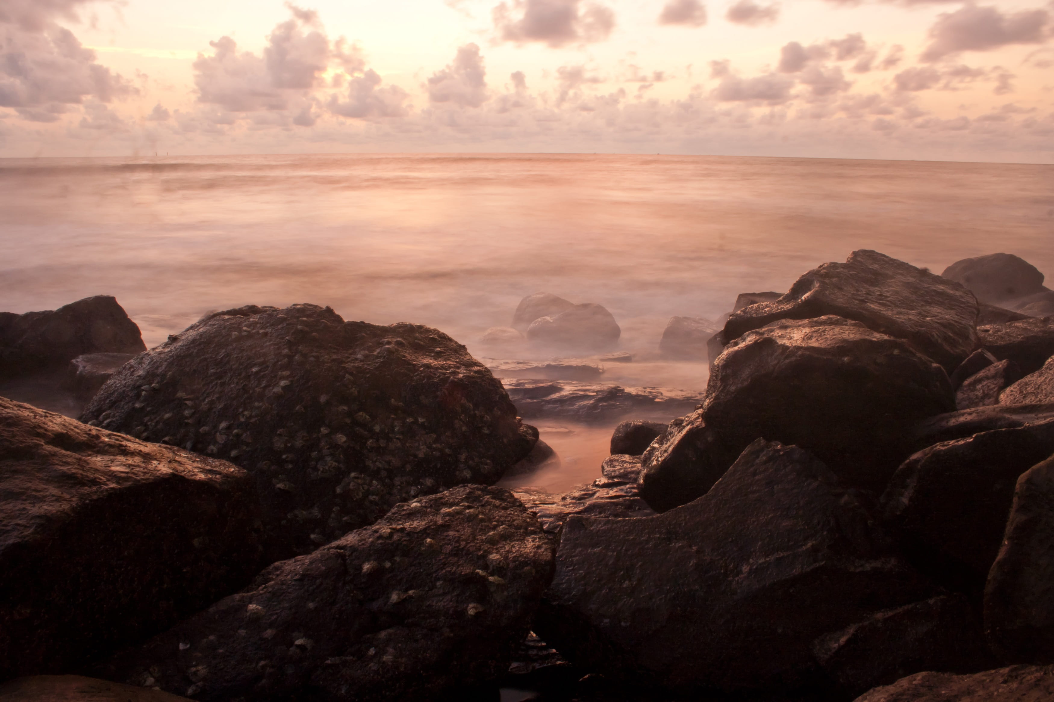 non-urban scene, Ocean, rock - object, cloud - sky, outdoors, Rocks, misty, tranquil scene, tranquility, 2K, solid, nature, horizon over water, scenics - nature, HD Wallpaper