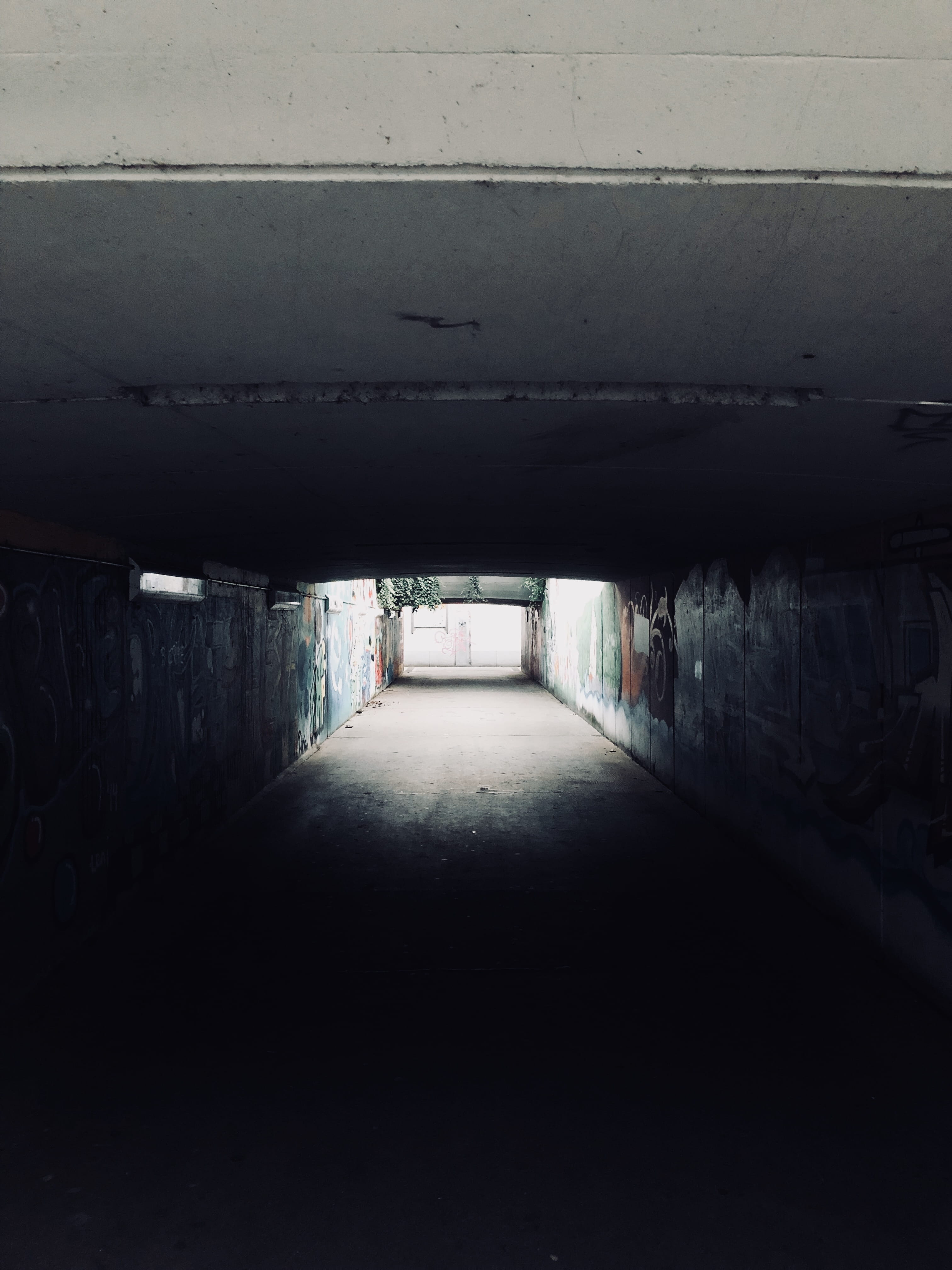 interior, tourism, glow, hindenburganlage, dark green, 4K, underpass, underground, direction, the way forward, parking garage, arcade, long, street, wall - building feature, Phone HD Wallpaper