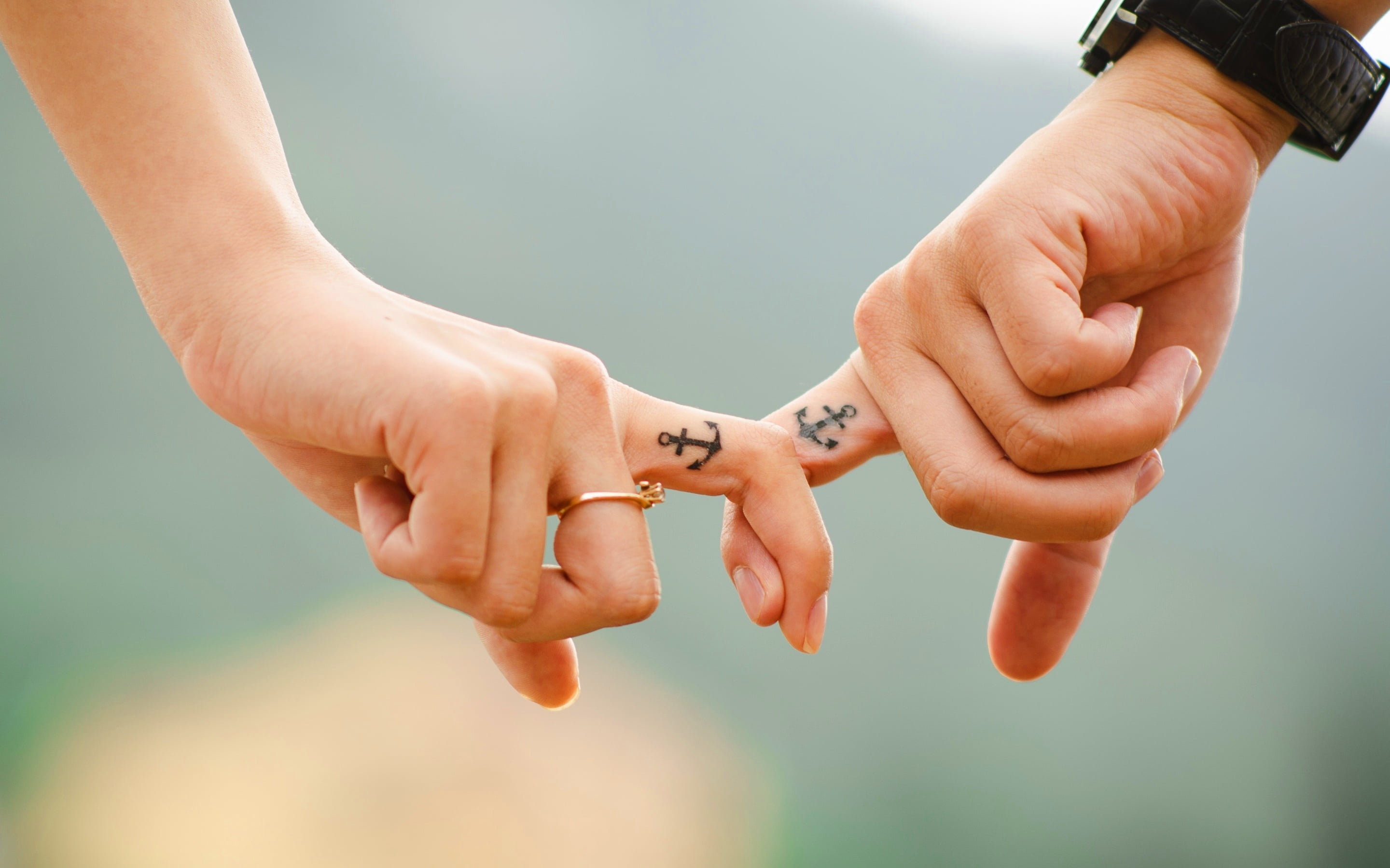 togetherness, couple - relationship, positive emotion, Love, fingers, heterosexual couple, focus on foreground, finger, colored, close-up, gold, human body part, HD Wallpaper