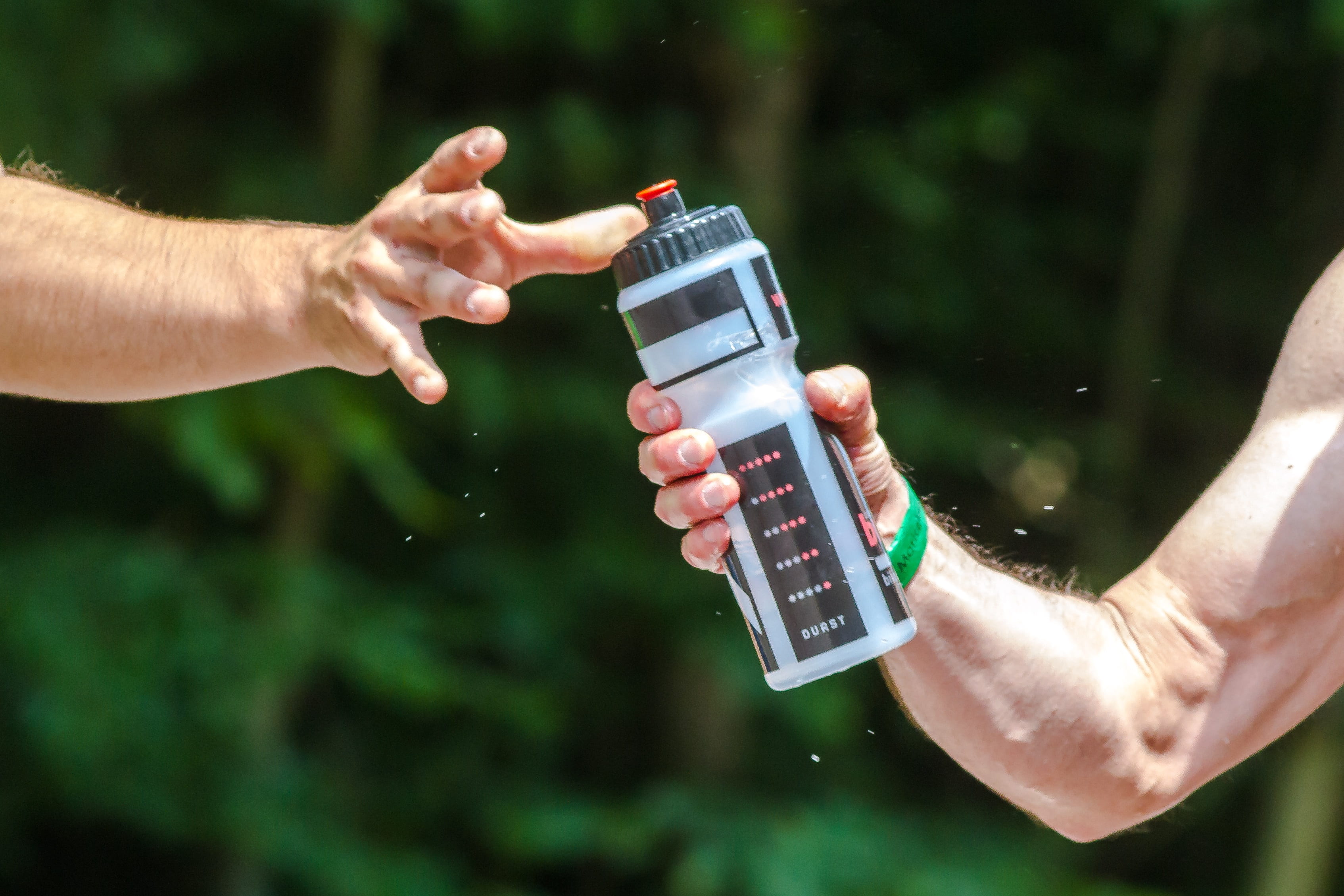 pass, adult, body, reach, human limb, water, person, give, passing, activity, body part, sport, hands, water bottle, keep, men, human hand, lifestyles, HD Wallpaper