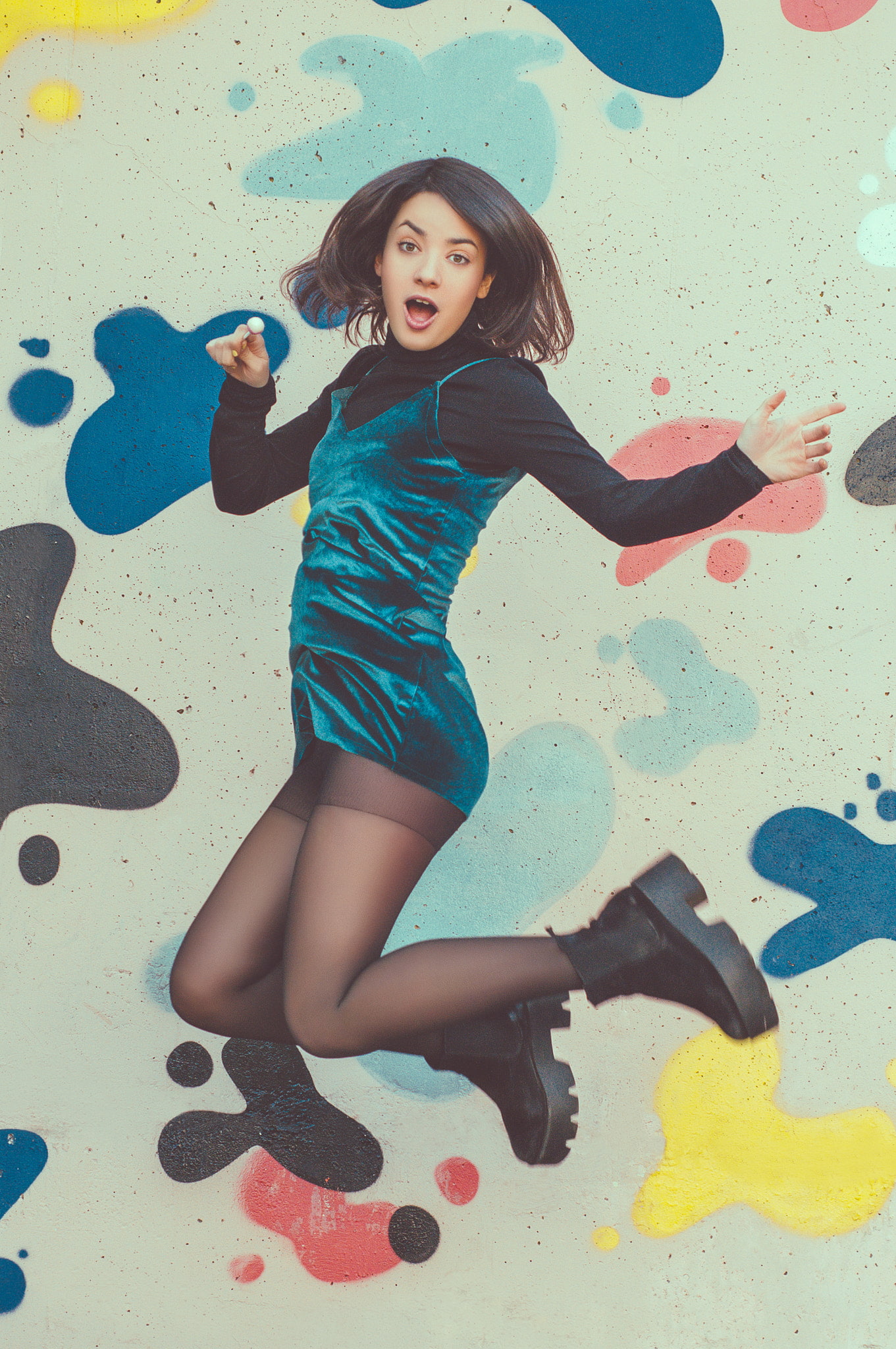 Ruben Cid, 1080P, open mouth, 500px, legs, women, jumping, Phone HD Wallpaper